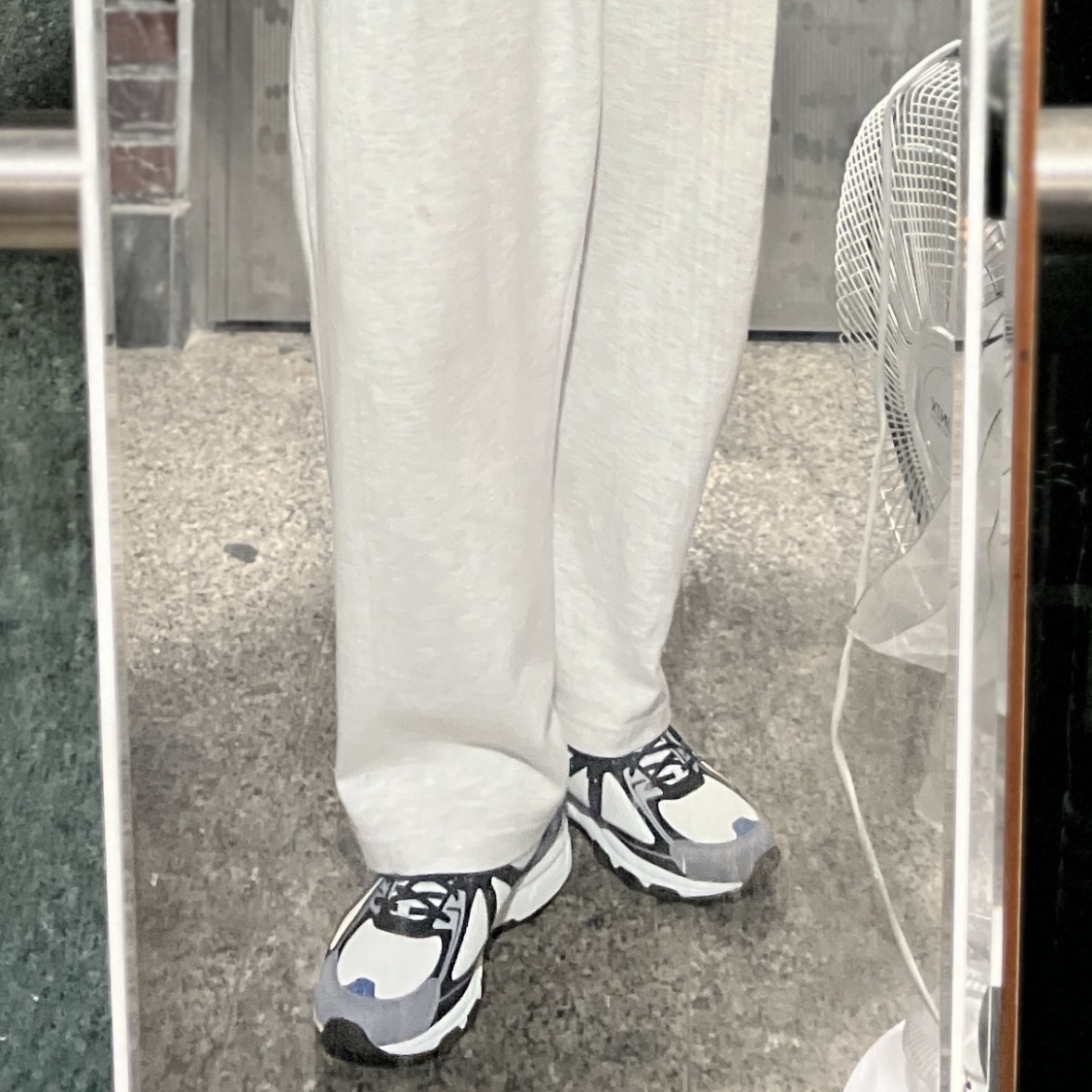 Asics Gel-Venture 6 SPS Glacier Grey 착용 스타일 - 1