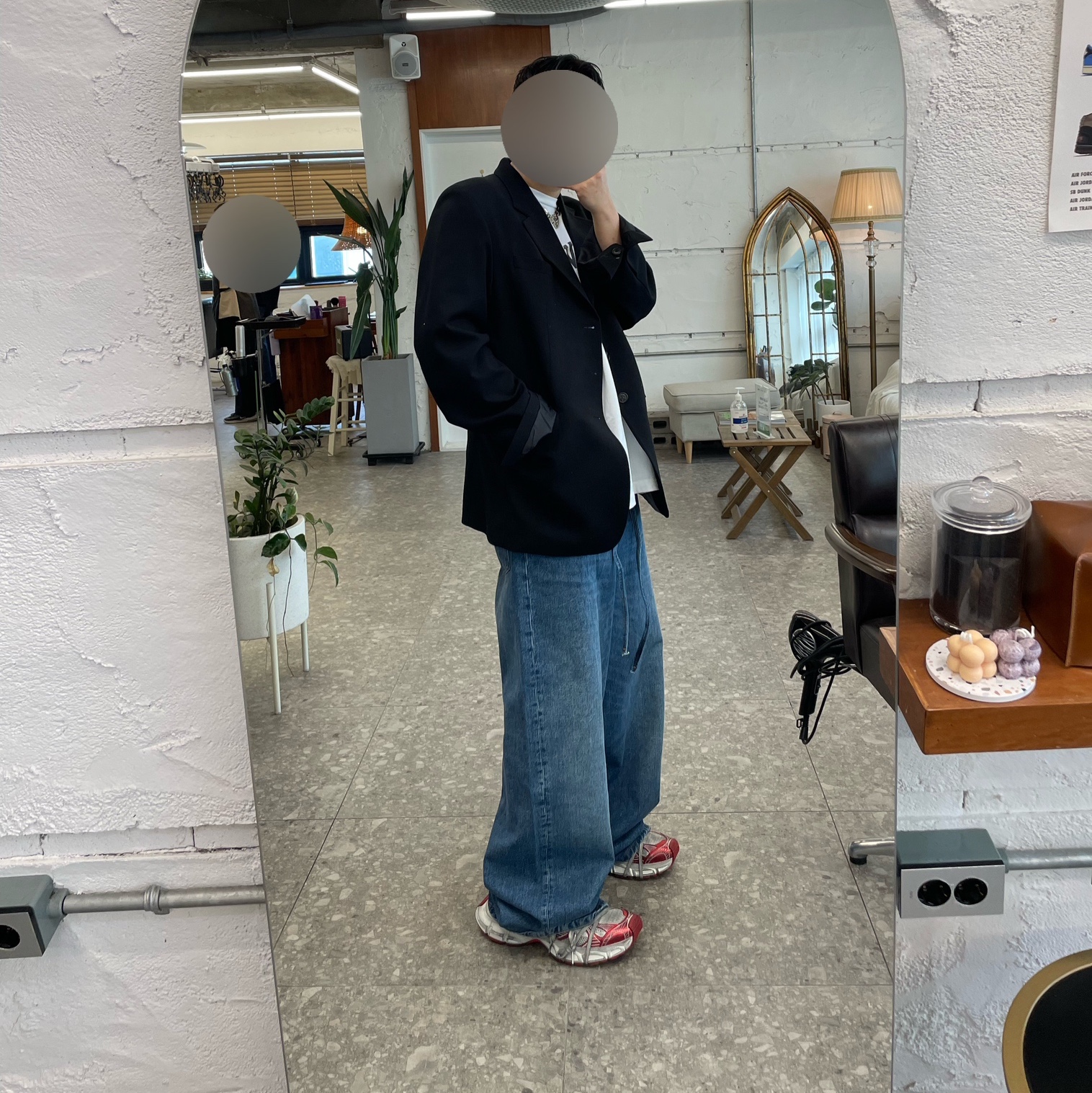 Balenciaga 3XL Sneakers White Red 착용 스타일