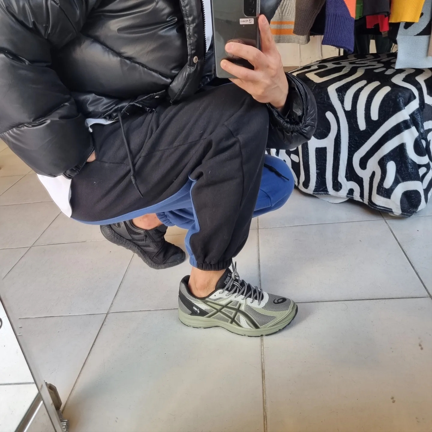 Asics Jog 100 S Sheet Rock - 2E Wide 착용 스타일 - 1