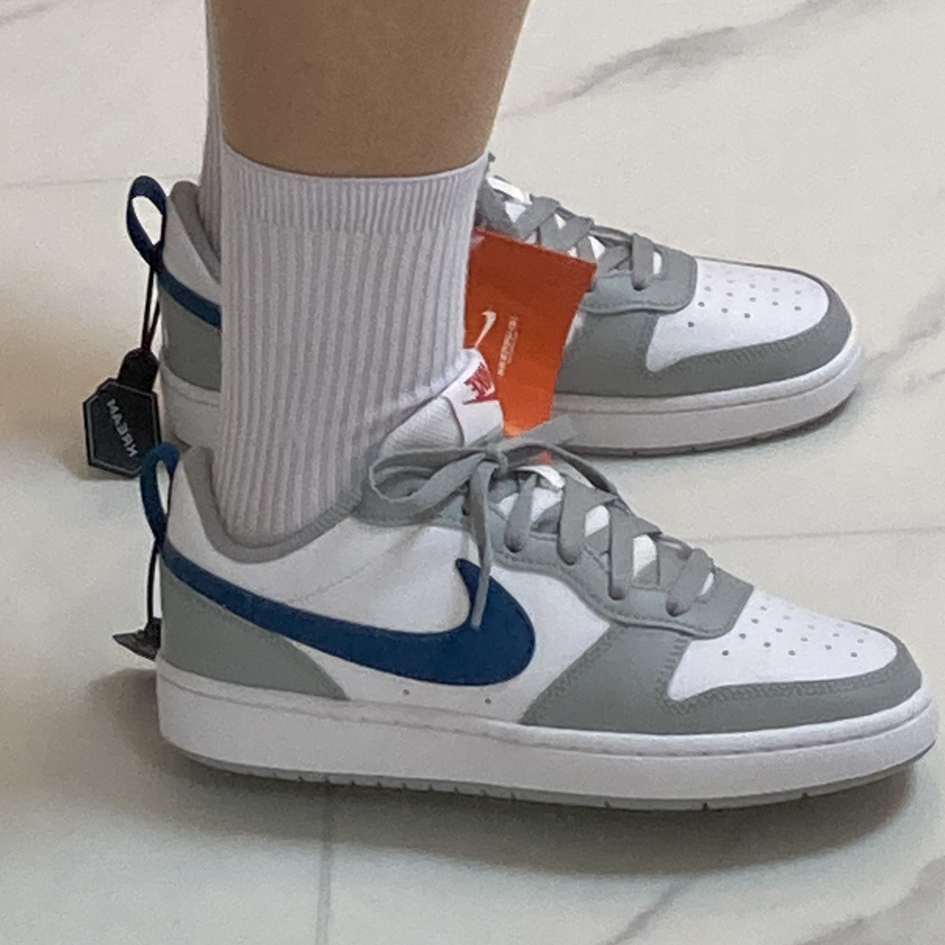 (GS) Nike Court Borough Low 2 Light Smoke Grey 착용 스타일