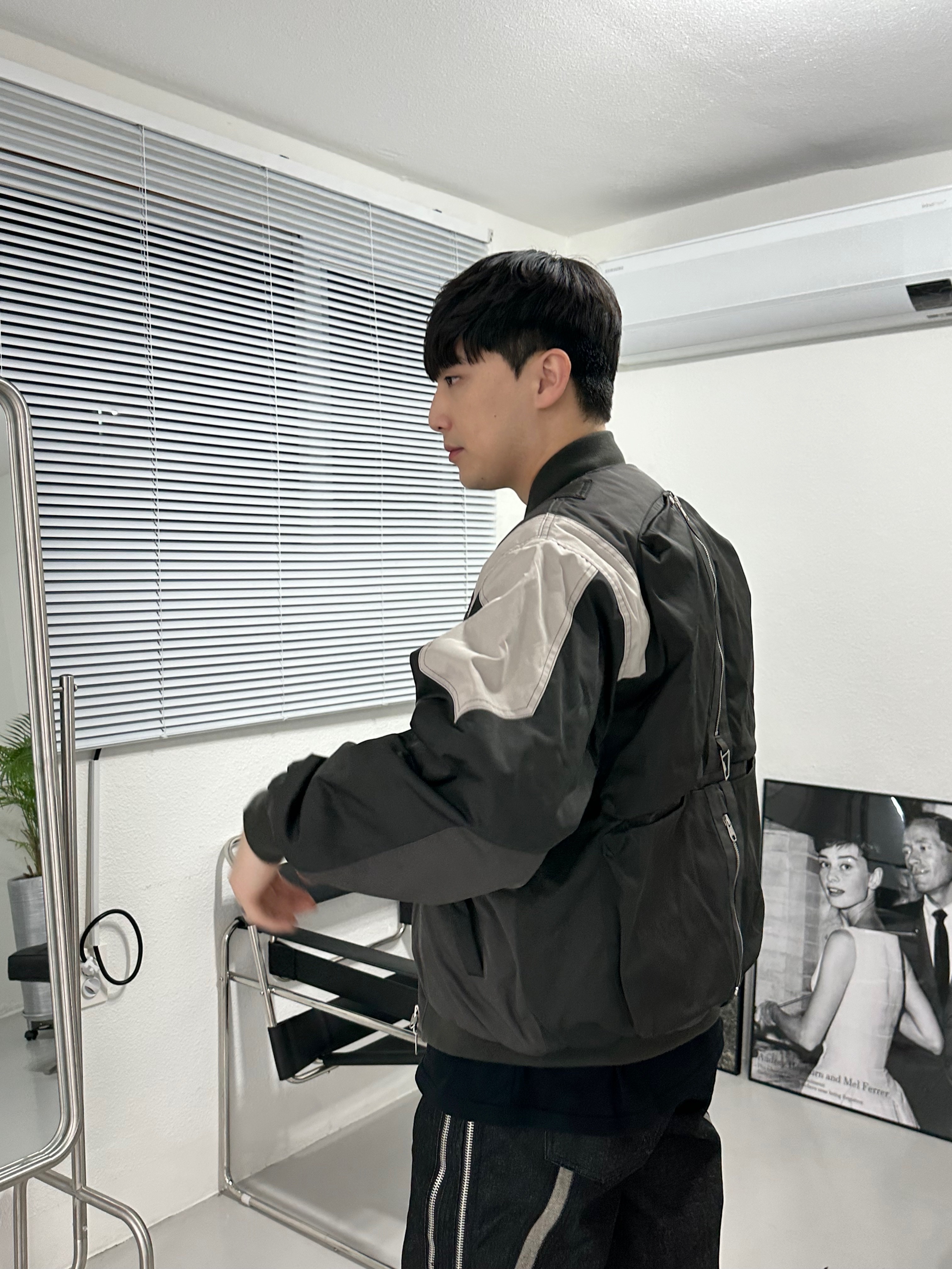 Undermycar Wani Kame Multi Block Pocket Turtle Bomber Driftwood - 22FW 착용 스타일