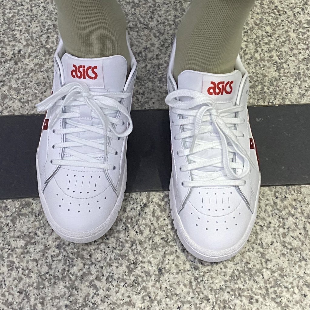 Asics Gel-PTG White Classic Red 착용 스타일