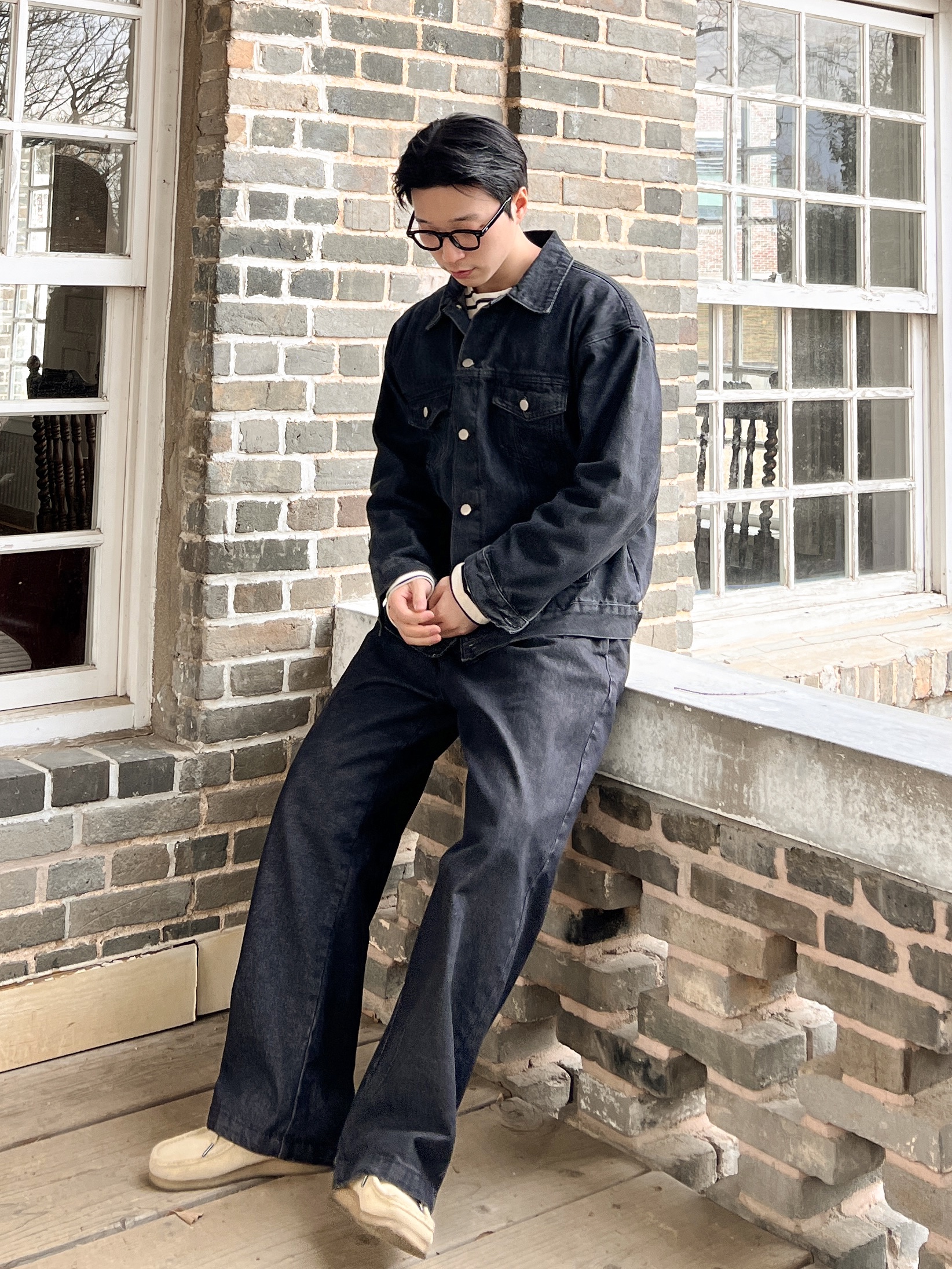 Clarks Wallabee Maple Suede 착용 스타일 - 1