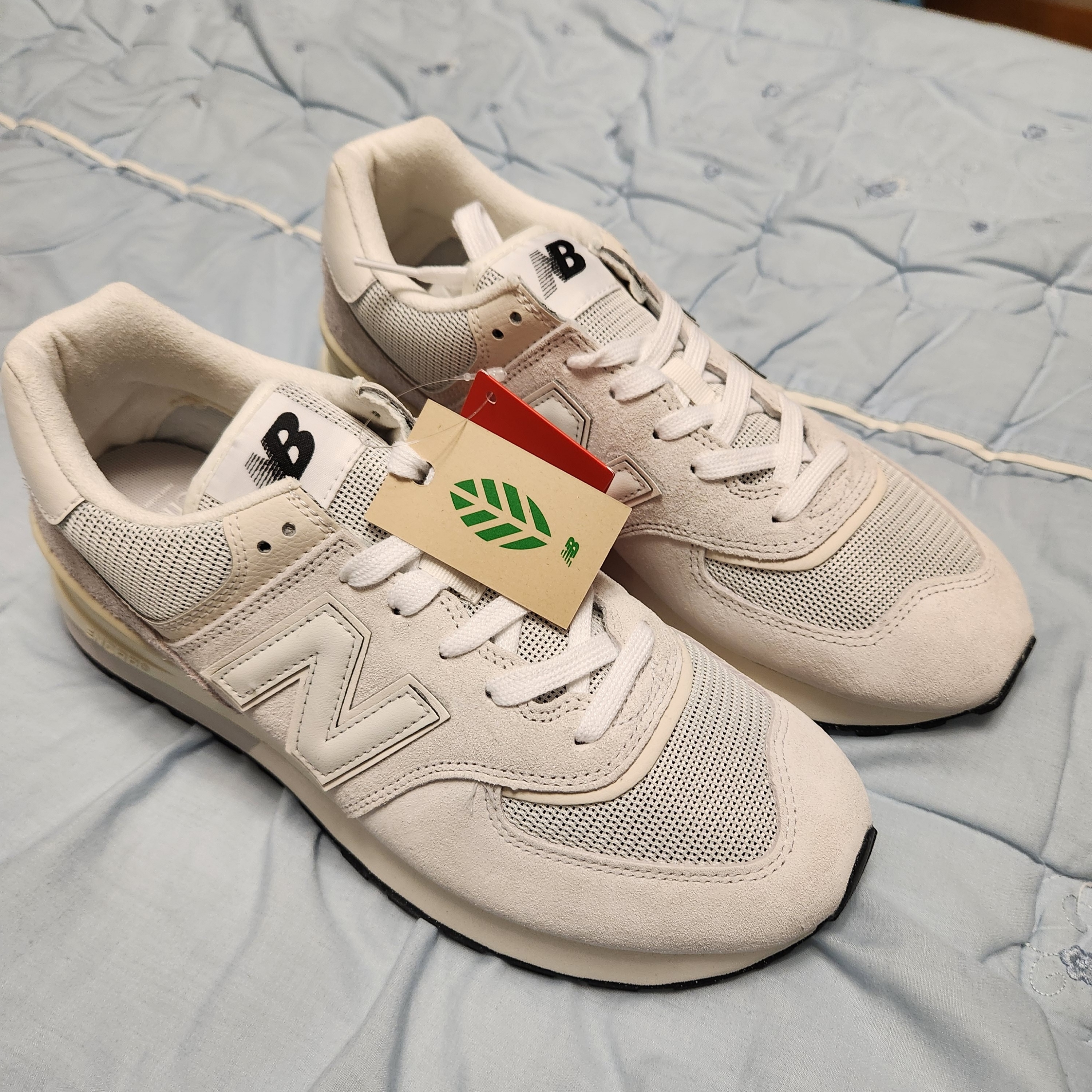 New Balance 574 Legacy Grey White 착용 스타일 - 3