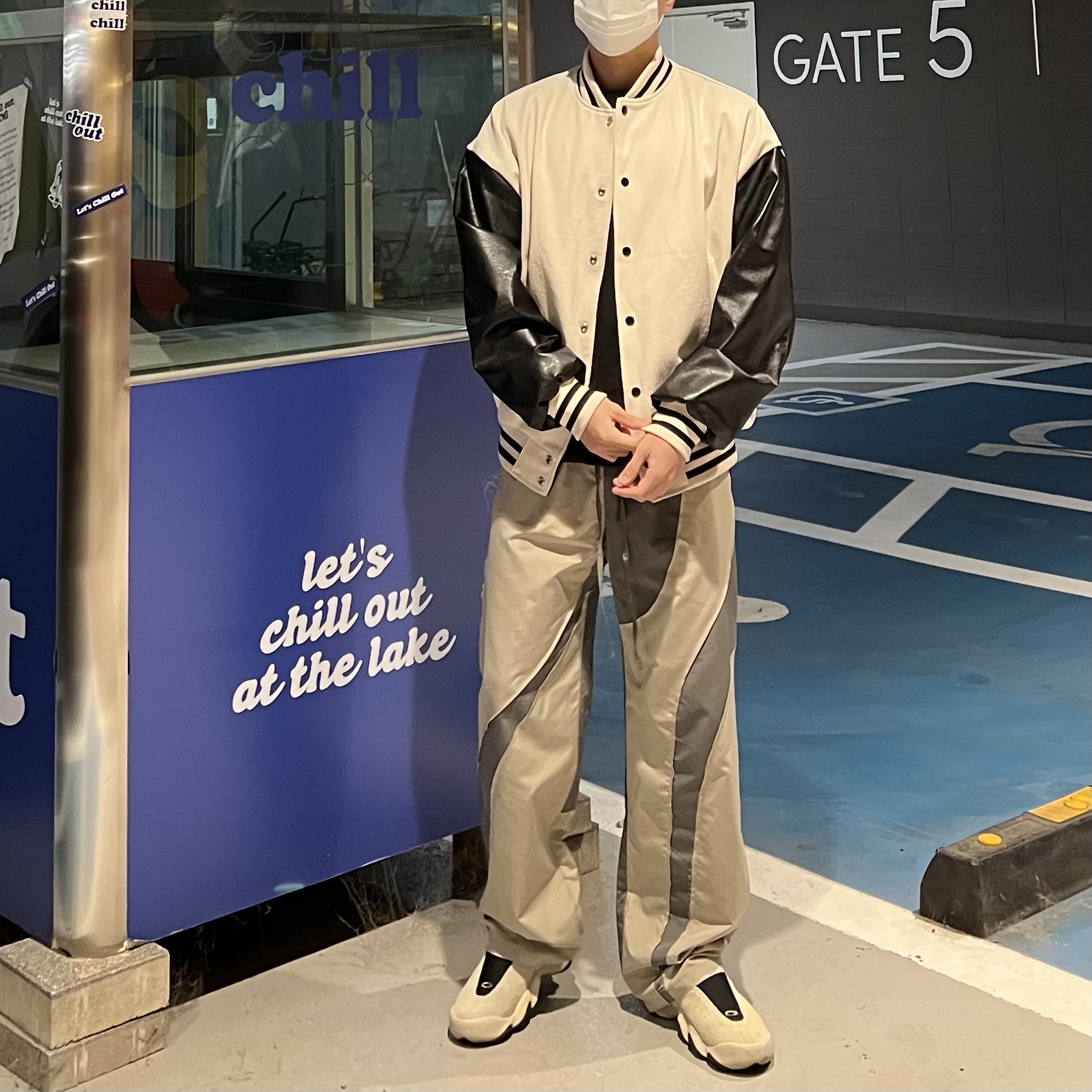 Oakley Factory Team x Brain Dead Flesh Milk Black 착용 스타일 - 1