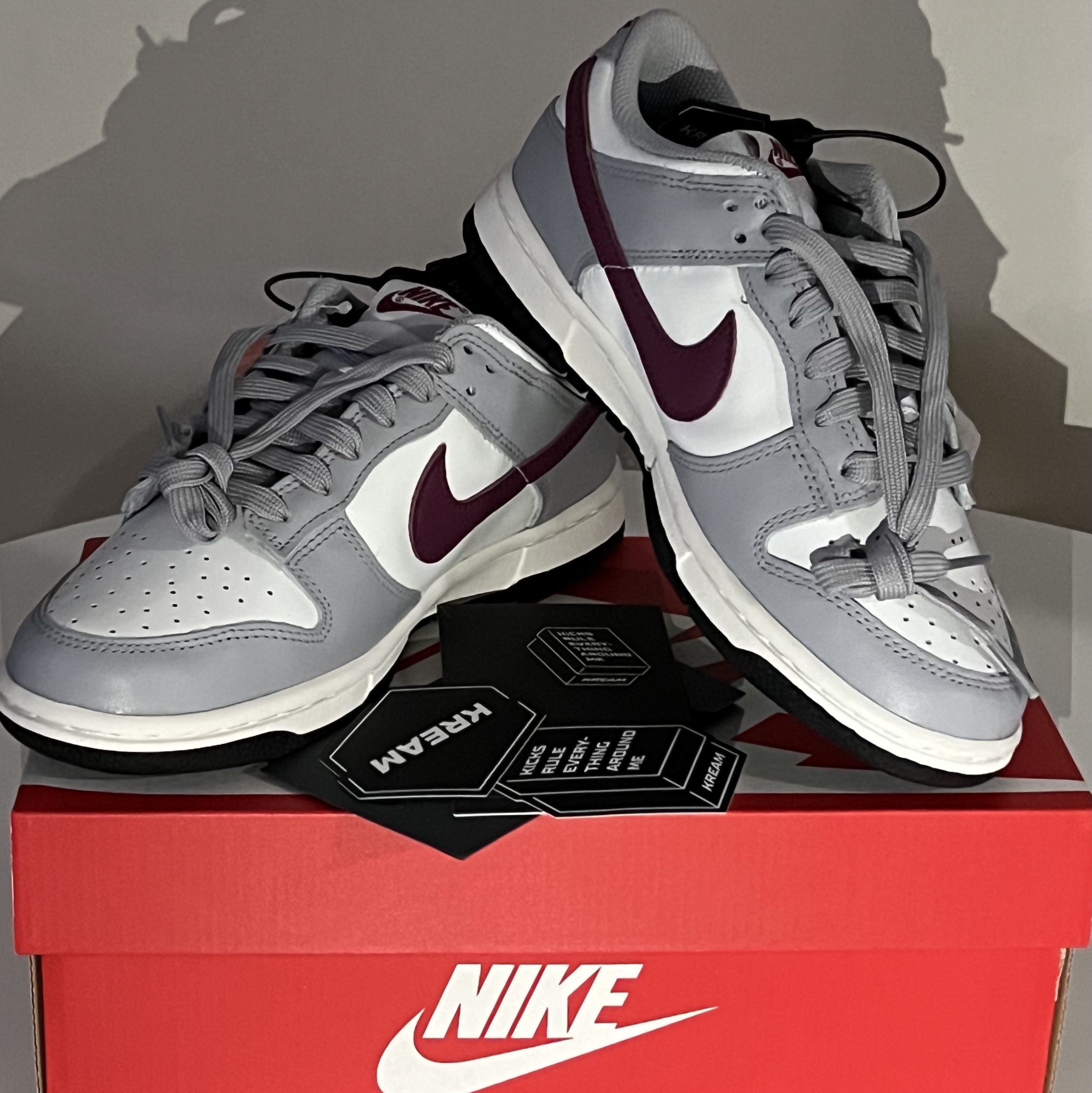 (W) Nike Dunk Low Wolf Grey Rosewood 착용 스타일 - 1