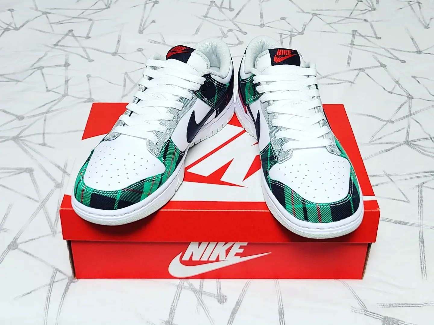 Nike Dunk Low Retro PRM White and Black 착용 스타일 - 3