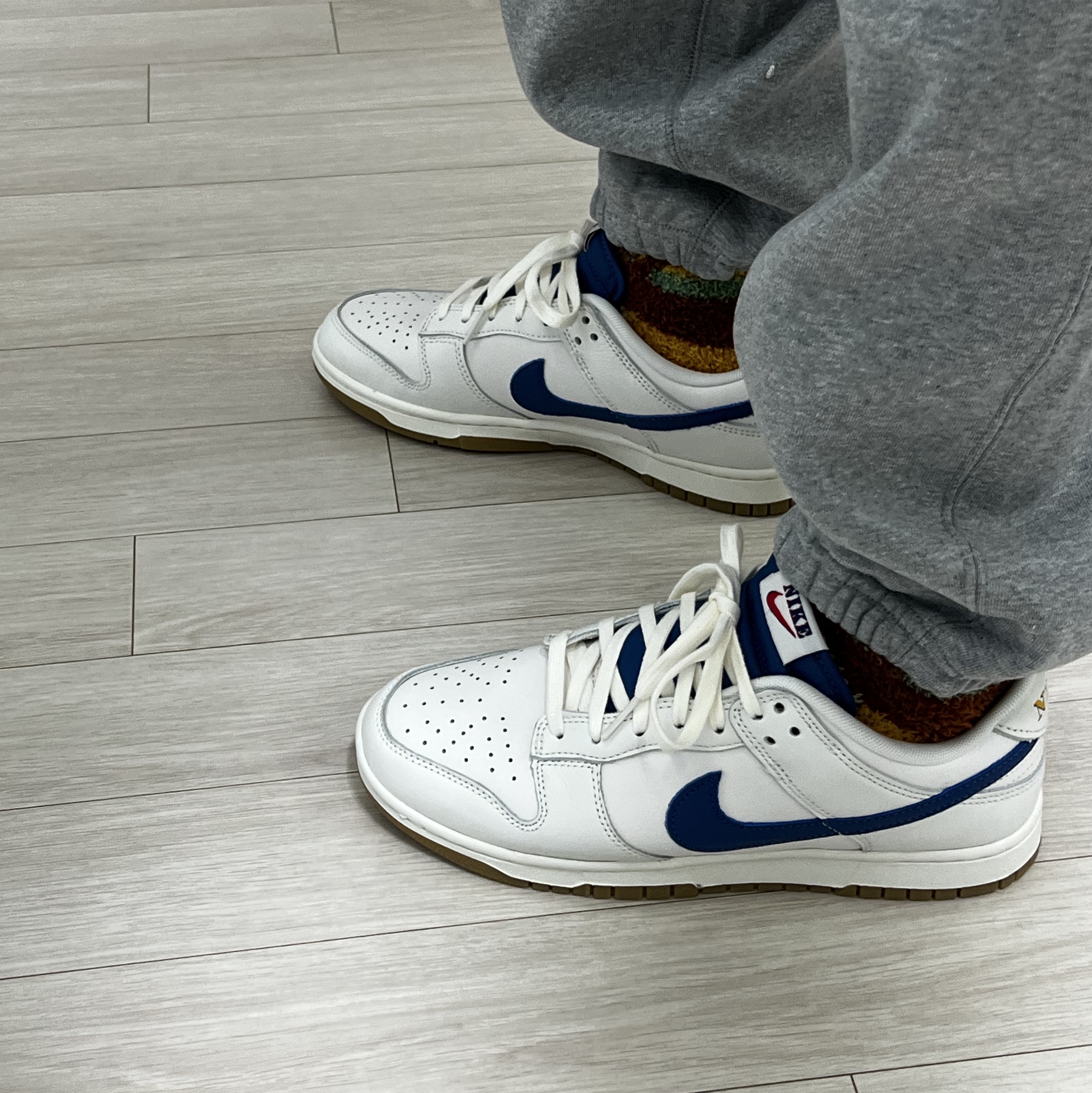 Nike Dunk Low SE Sail Dark Marina Blue 착용 스타일 - 4