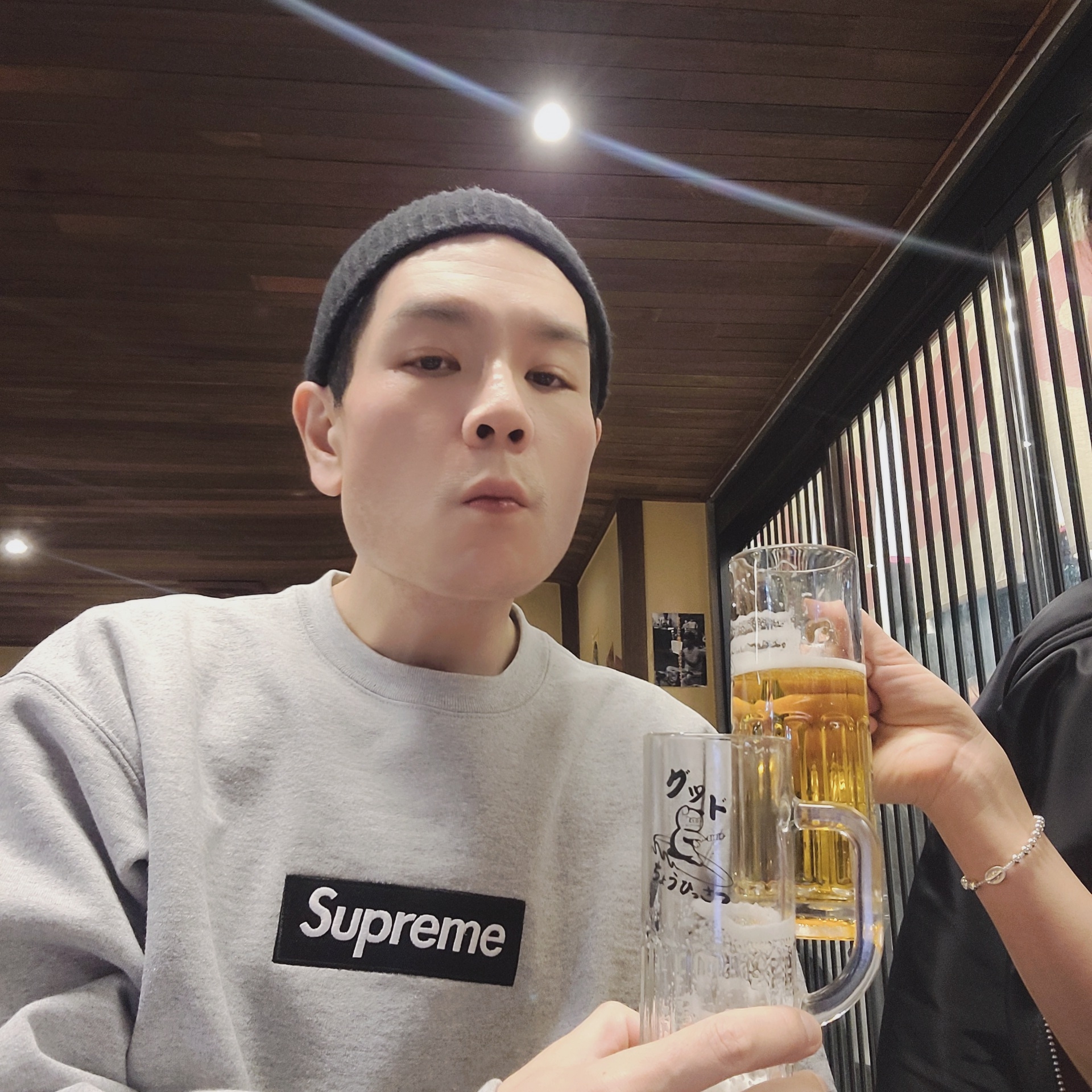 Supreme Box Logo Crewneck Heather Grey - 22FW 착용 스타일