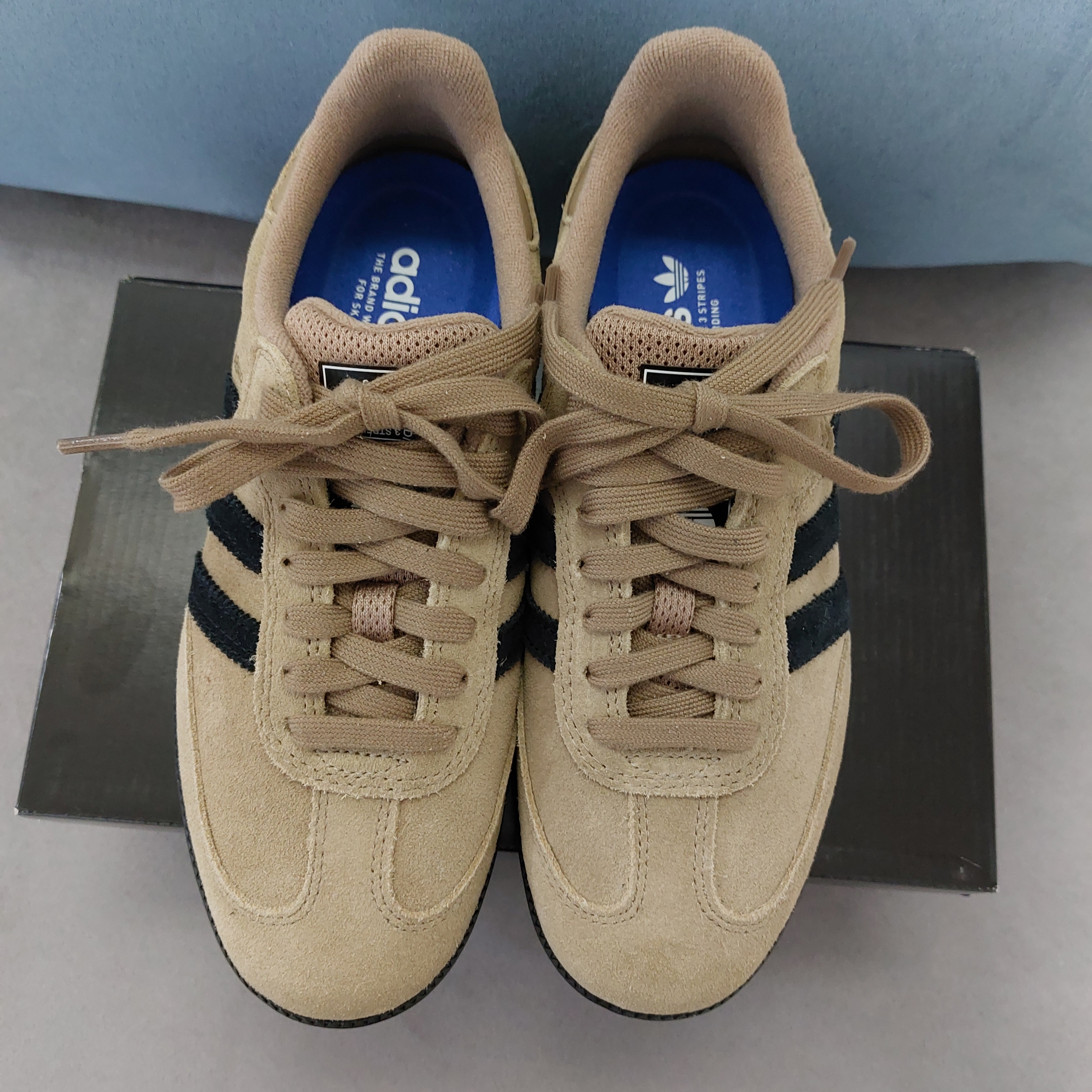 Adidas Samba ADV Cardboard 착용 스타일
