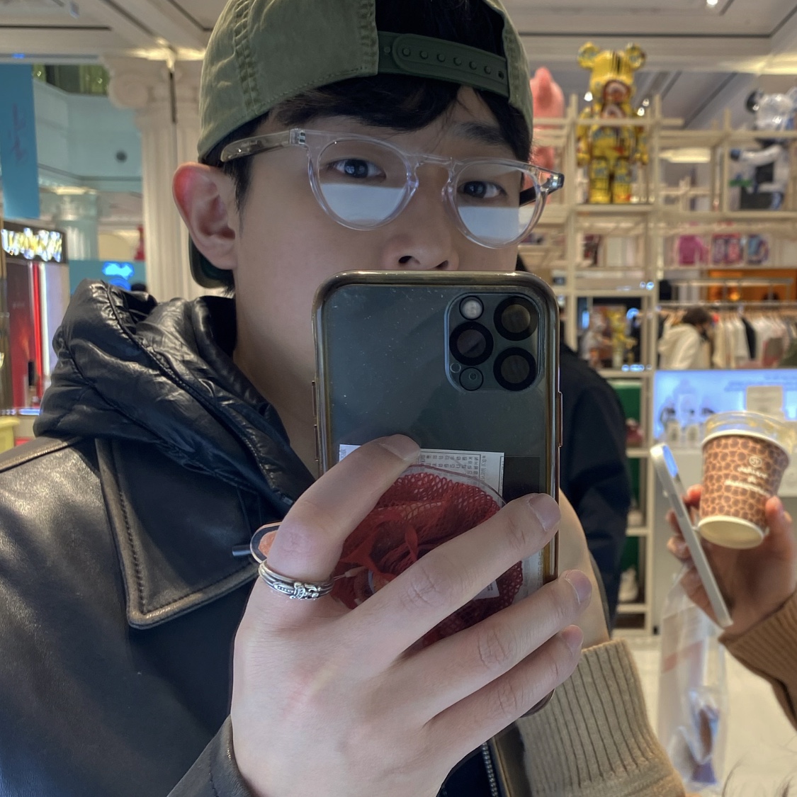 Gentle Monster x Maison Margiela MM009S Clear Black Gradient 착용 스타일