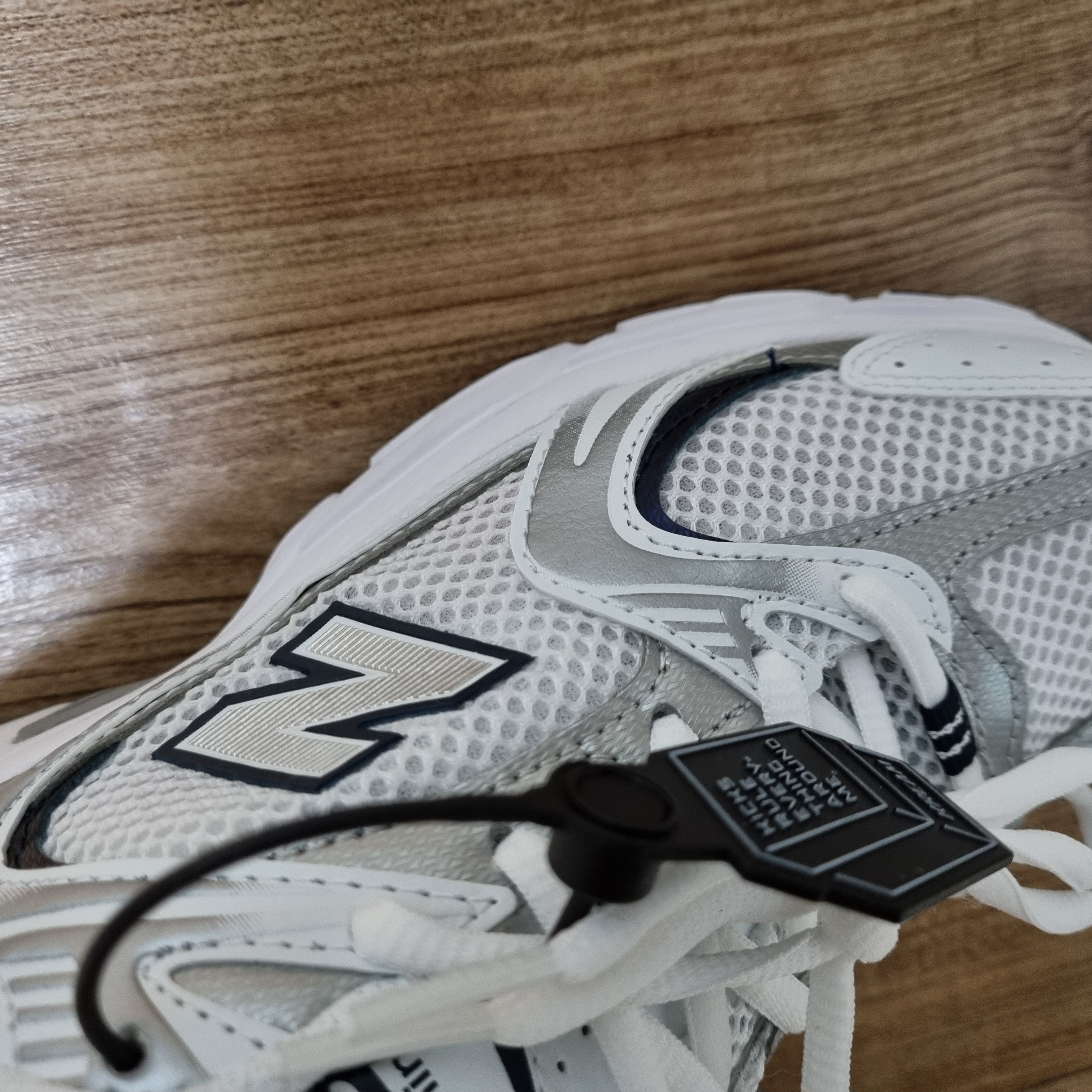 New Balance 530 White 착용 스타일 - 4