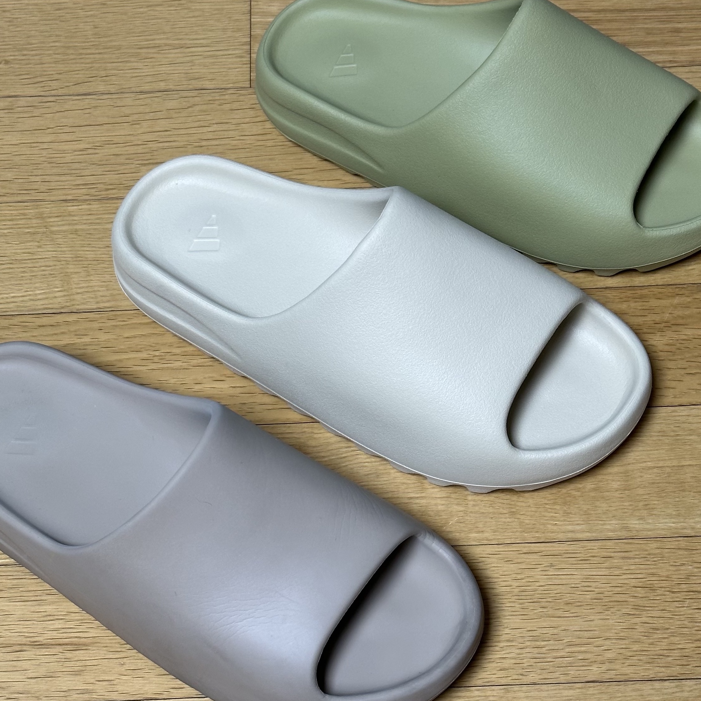Adidas Yeezy Slide Bone 2022/2023, Adidas Yeezy Slide Resin 2022 착용 스타일 - 2