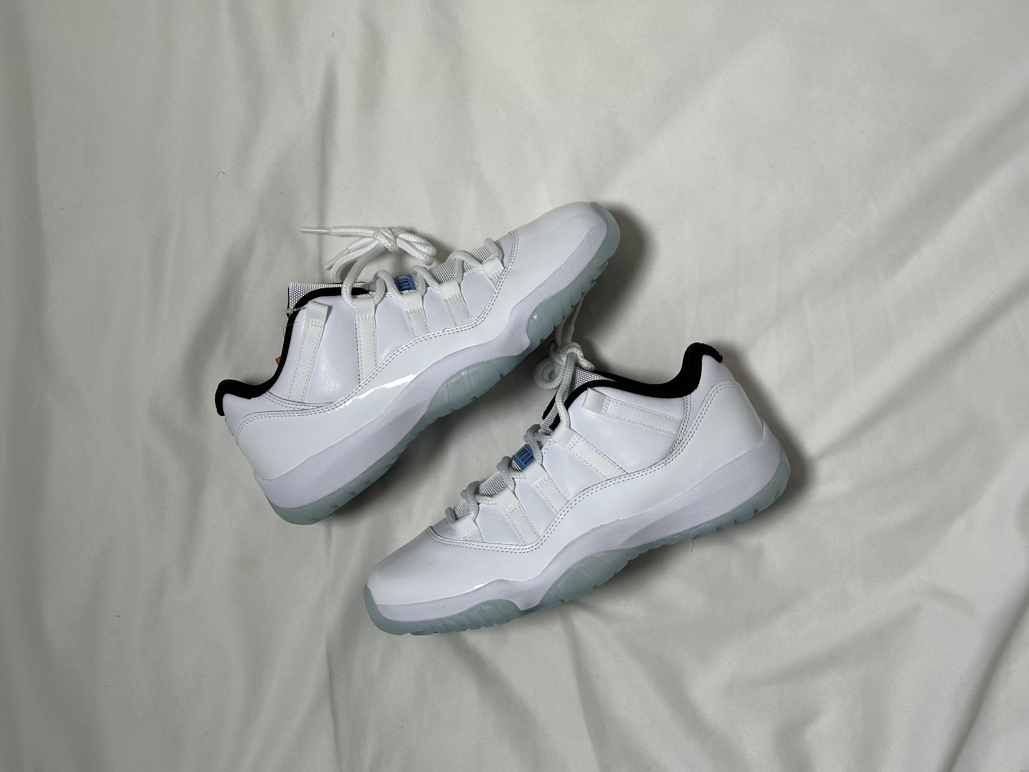 Jordan 11 Retro Low Legend Blue 착용 스타일 - 1