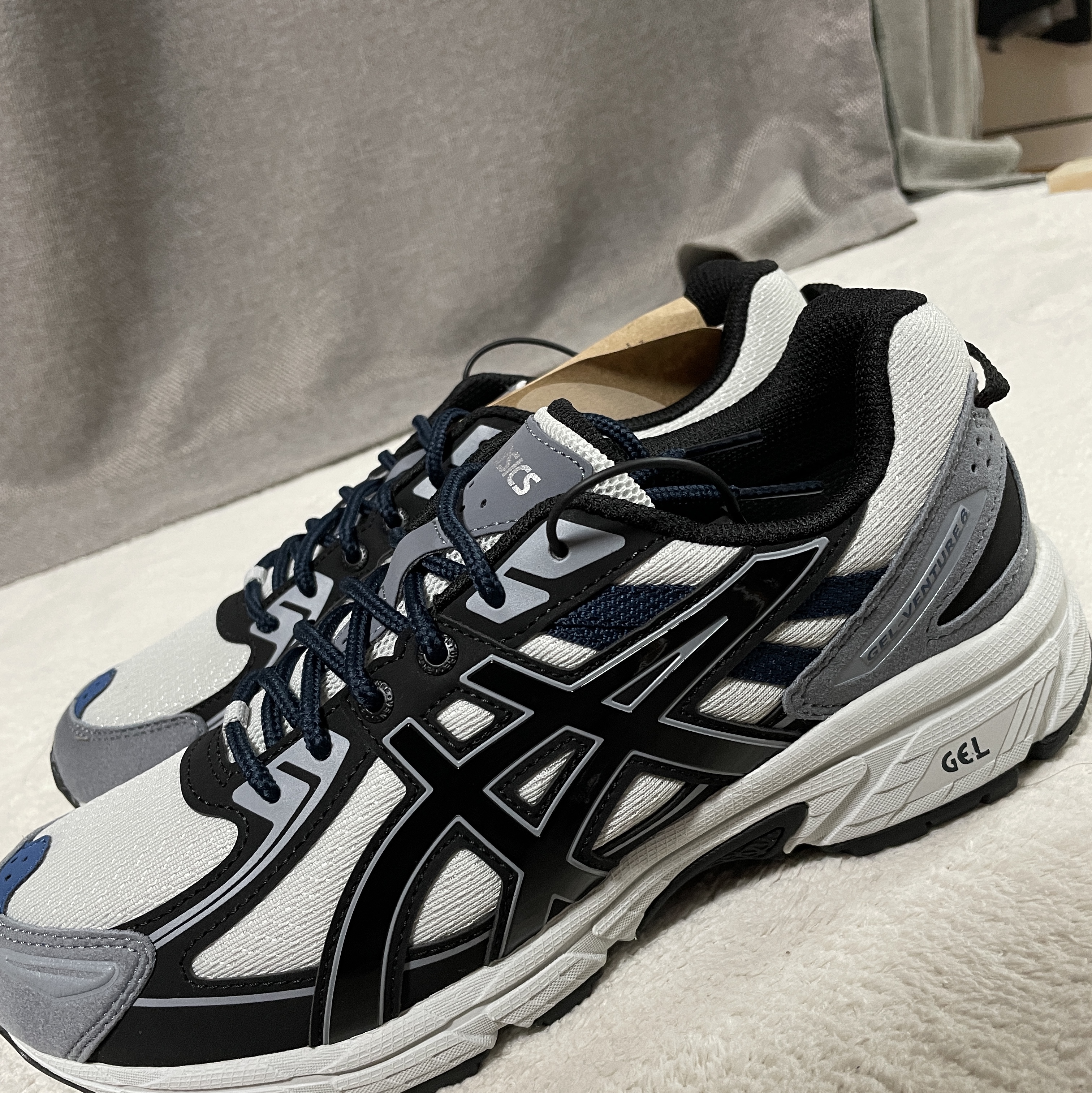 Asics Gel-Venture 6 SPS Glacier Grey 착용 스타일 - 2
