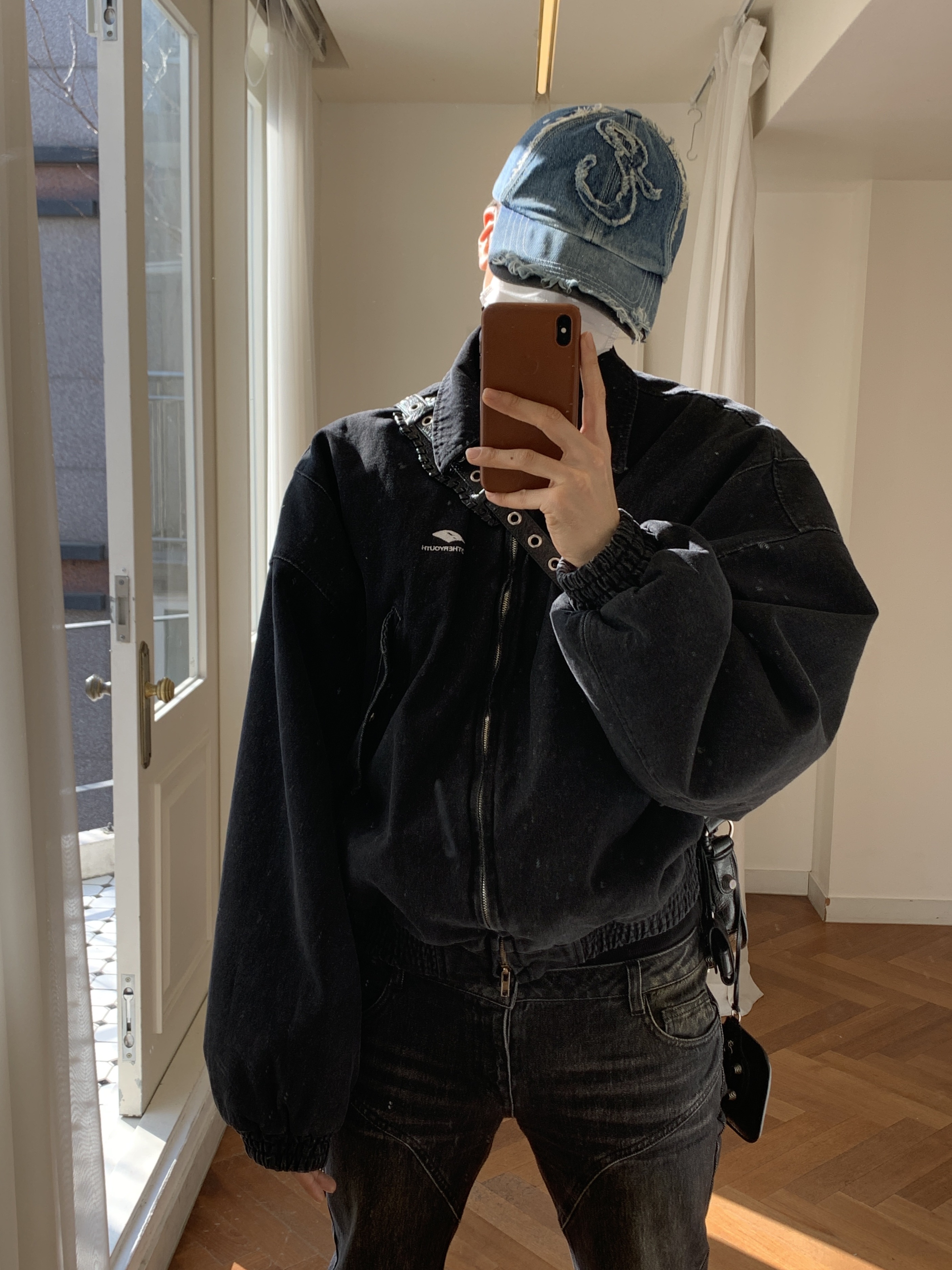 Balenciaga Arena Lambskin Aged Silver Hardware Le Cagole XS Flap Bag Black, Dr. Martens x Raf Simons Keaton II Steel Toe Black 착용 스타일 - 1