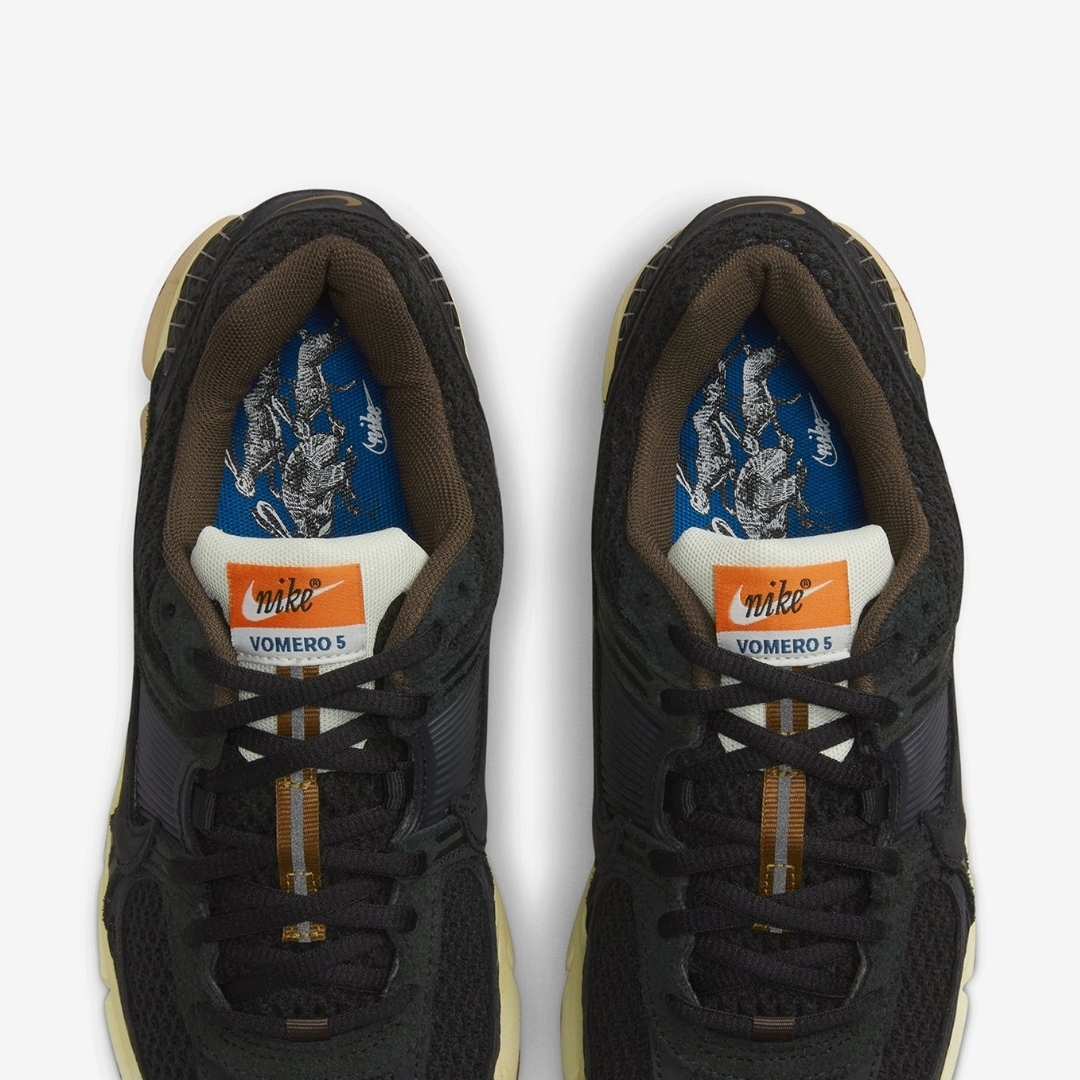 (W) Nike Zoom Vomero 5 Black 착용 스타일 - 1