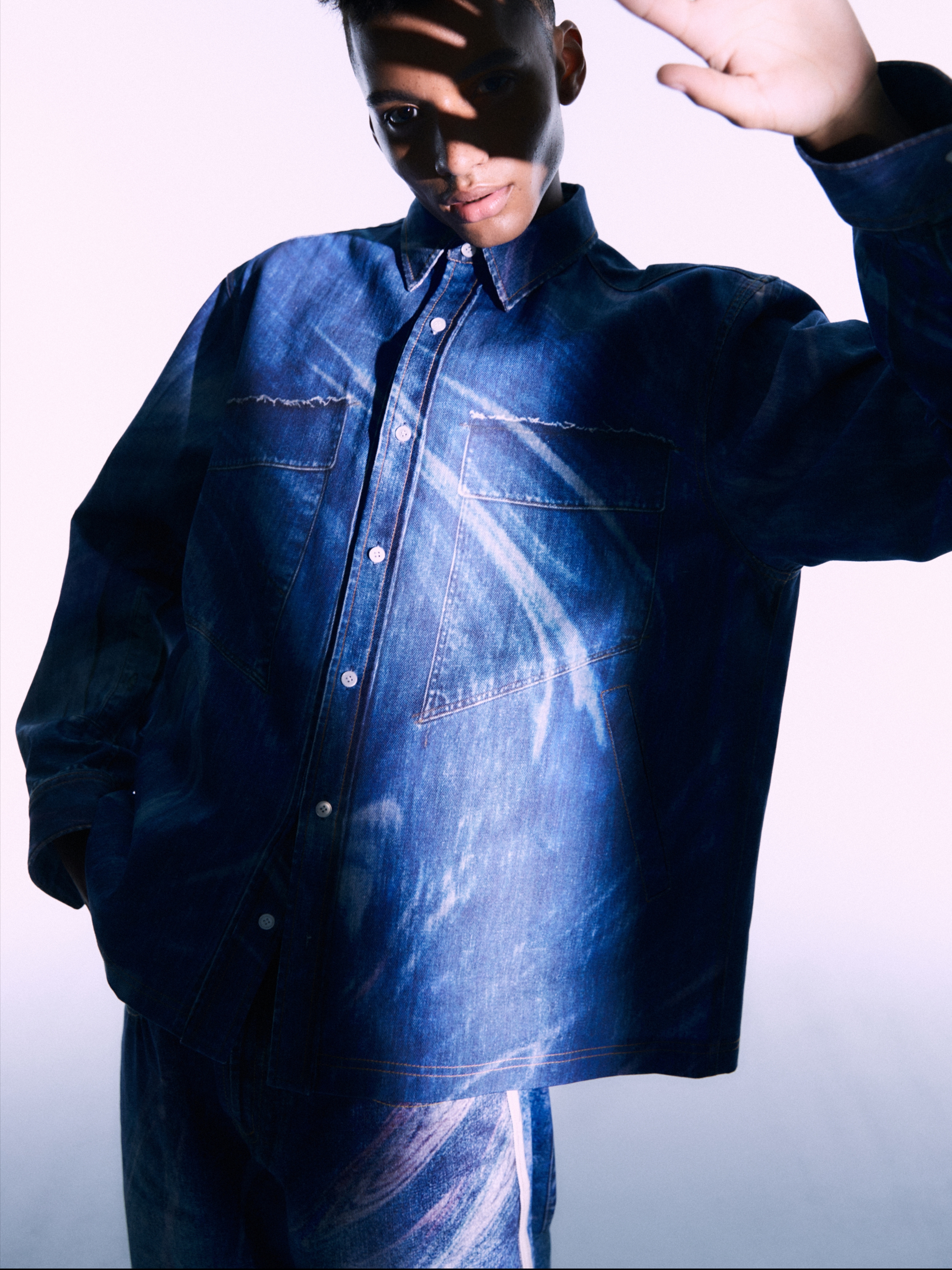 Typing Mistake Digital Washed Trucker Shirts Jacket Indigo - 22FW 착용 스타일