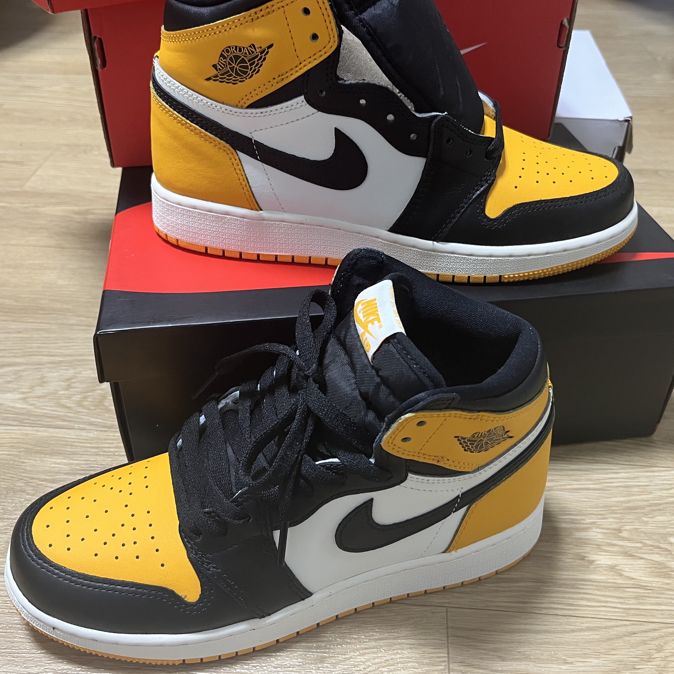 Jordan 1 Retro High OG Taxi 착용 스타일