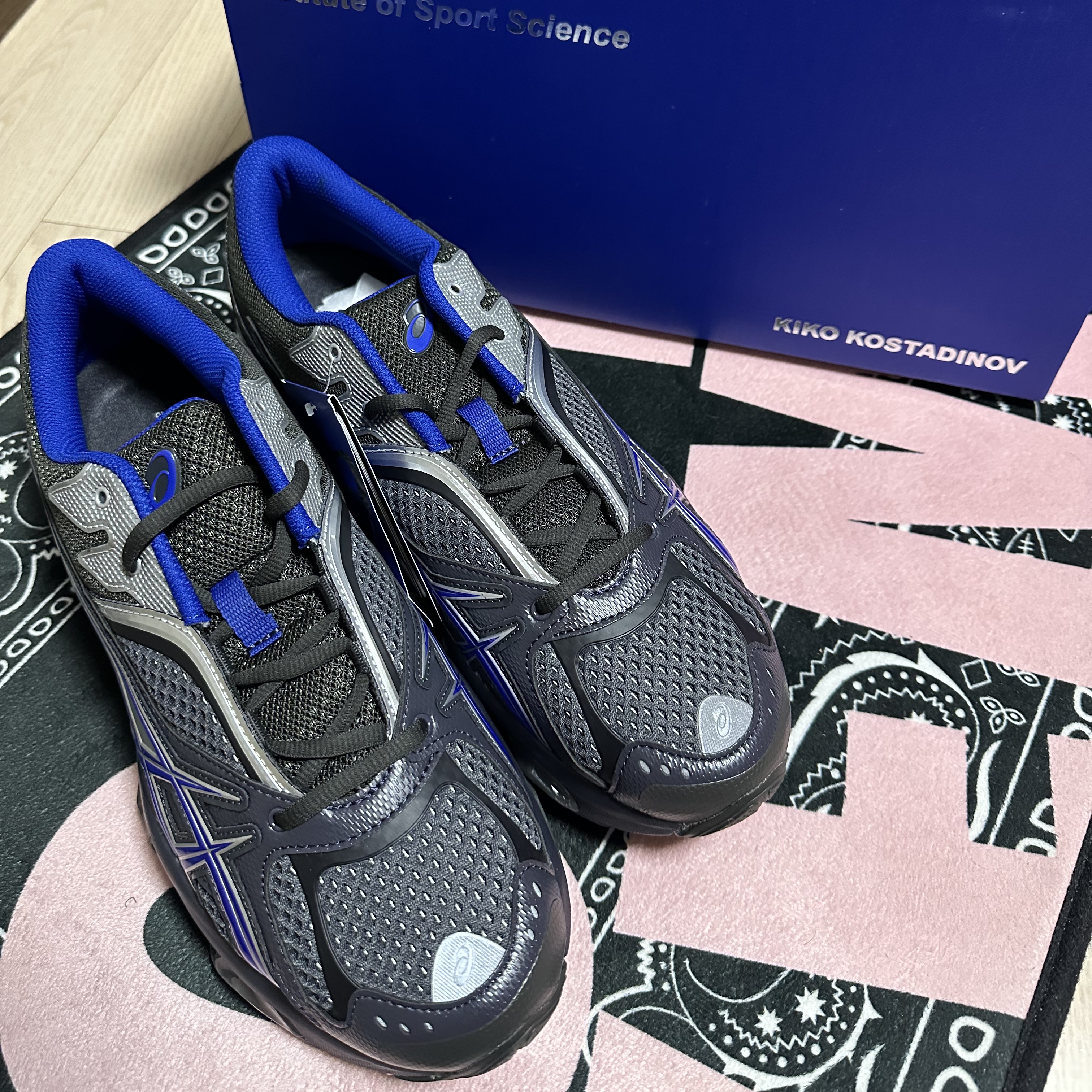 Asics x Kiko Kostadinov Gel-Quantum Zientzia Dark Grey 착용 스타일
