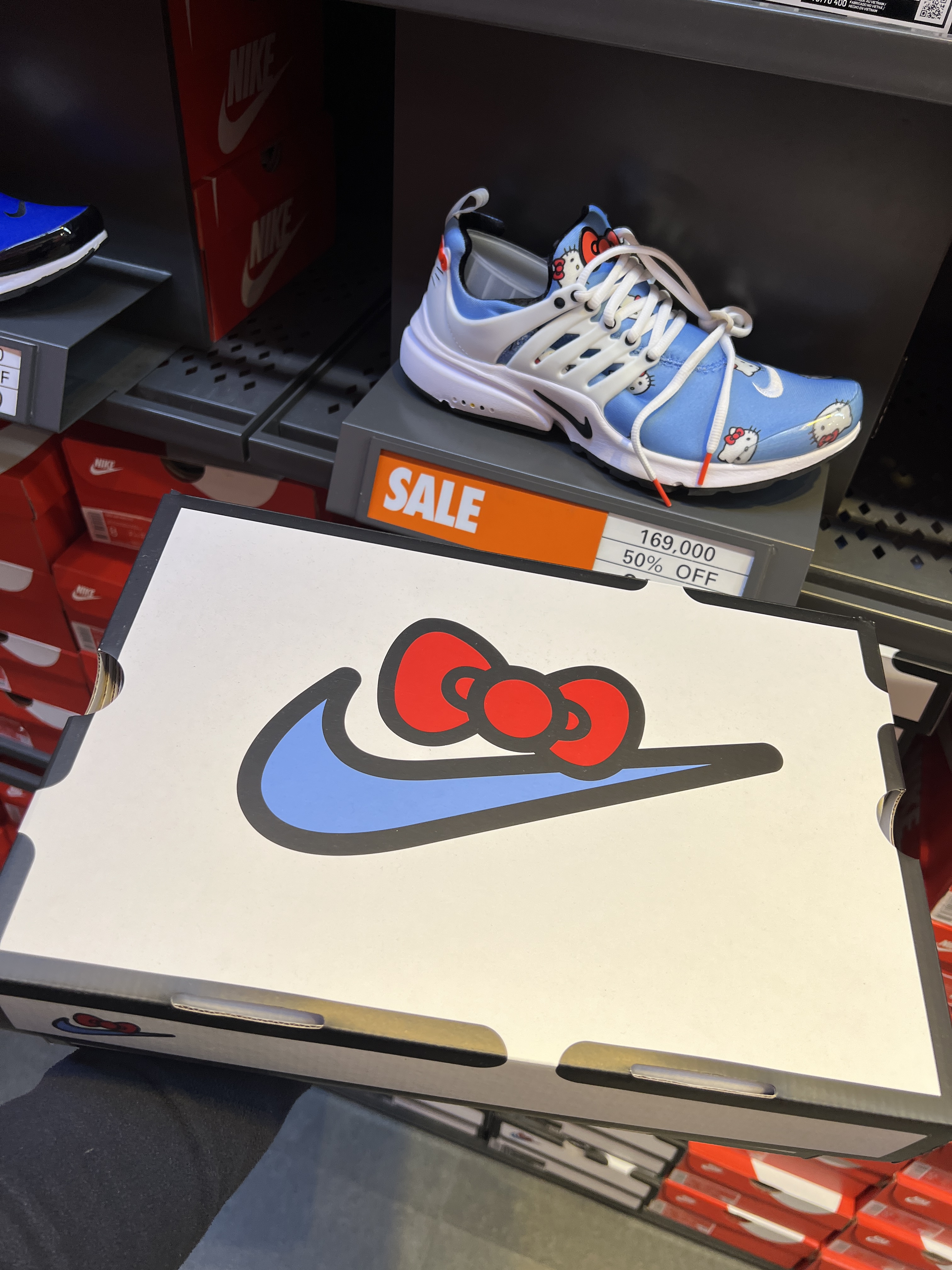 Nike x Hello Kitty Air Presto University Blue 착용 스타일