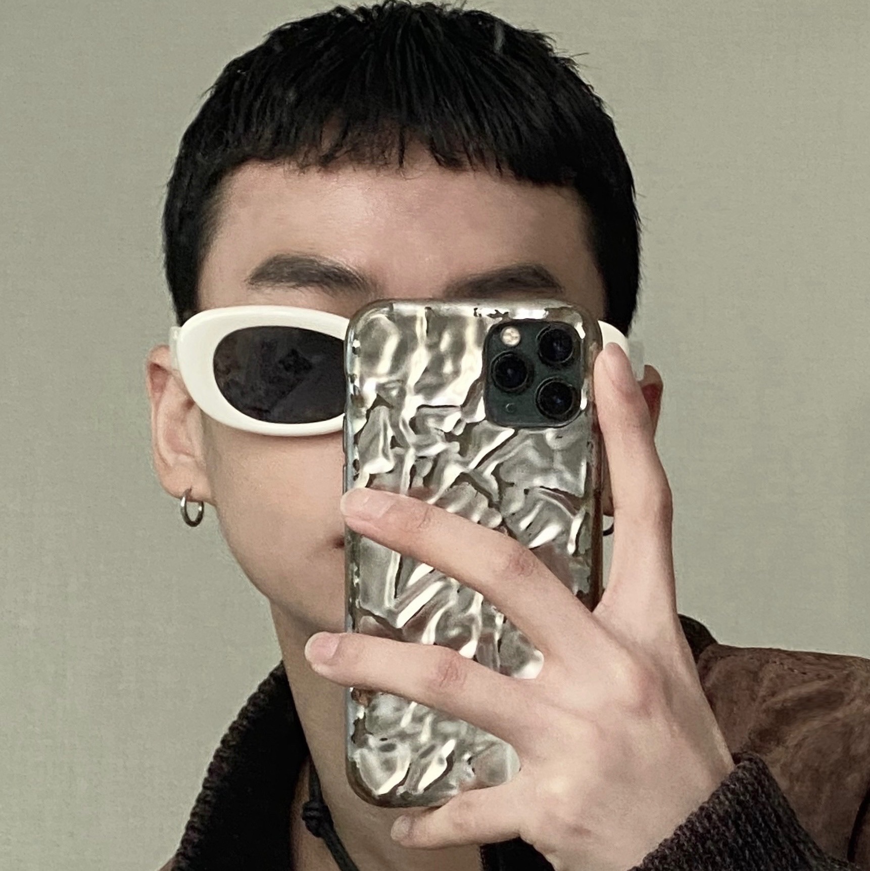 Gentle Monster x Maison Margiela MM004 White Black 착용 스타일