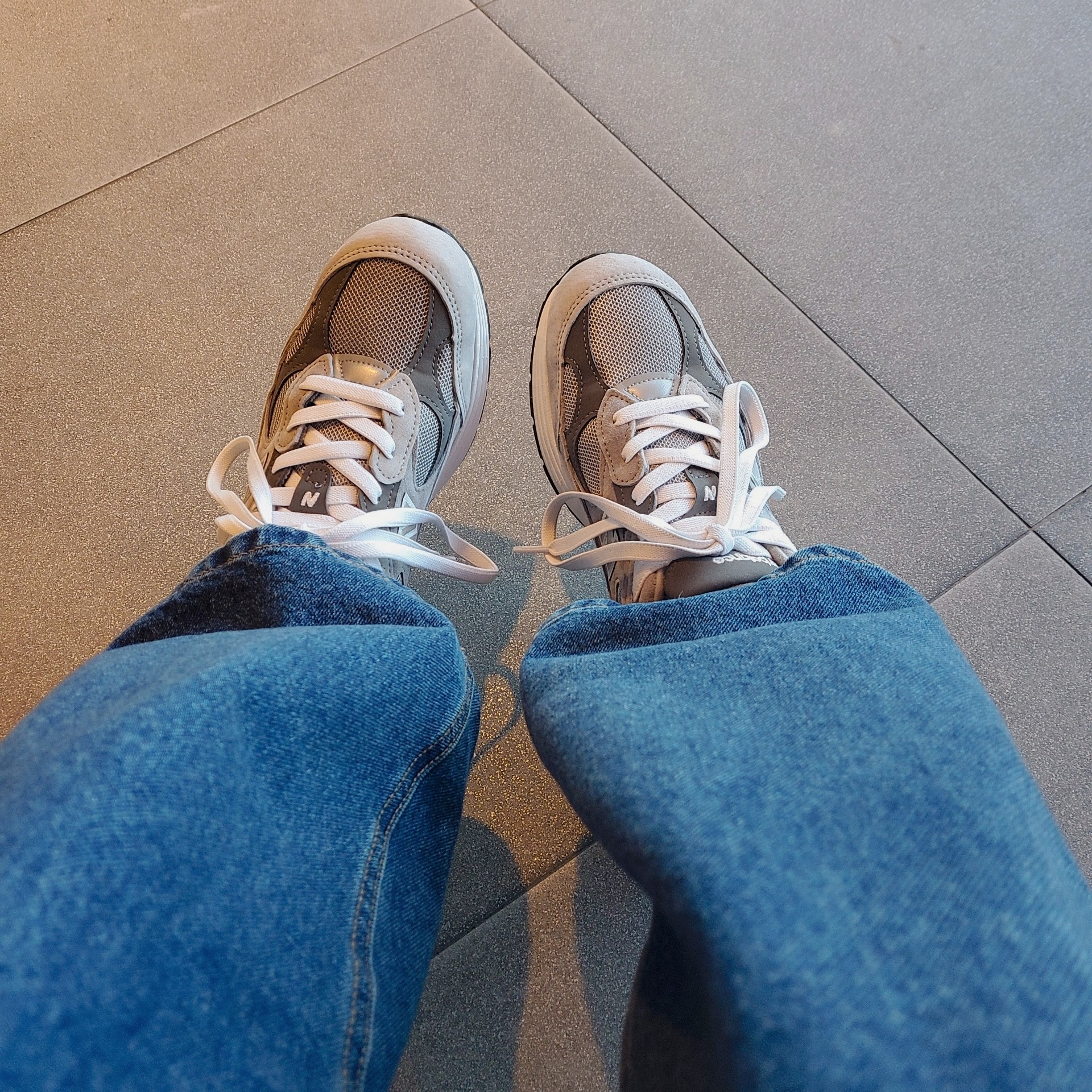 New Balance 992 Made in USA Grey - D Standard 착용 스타일
