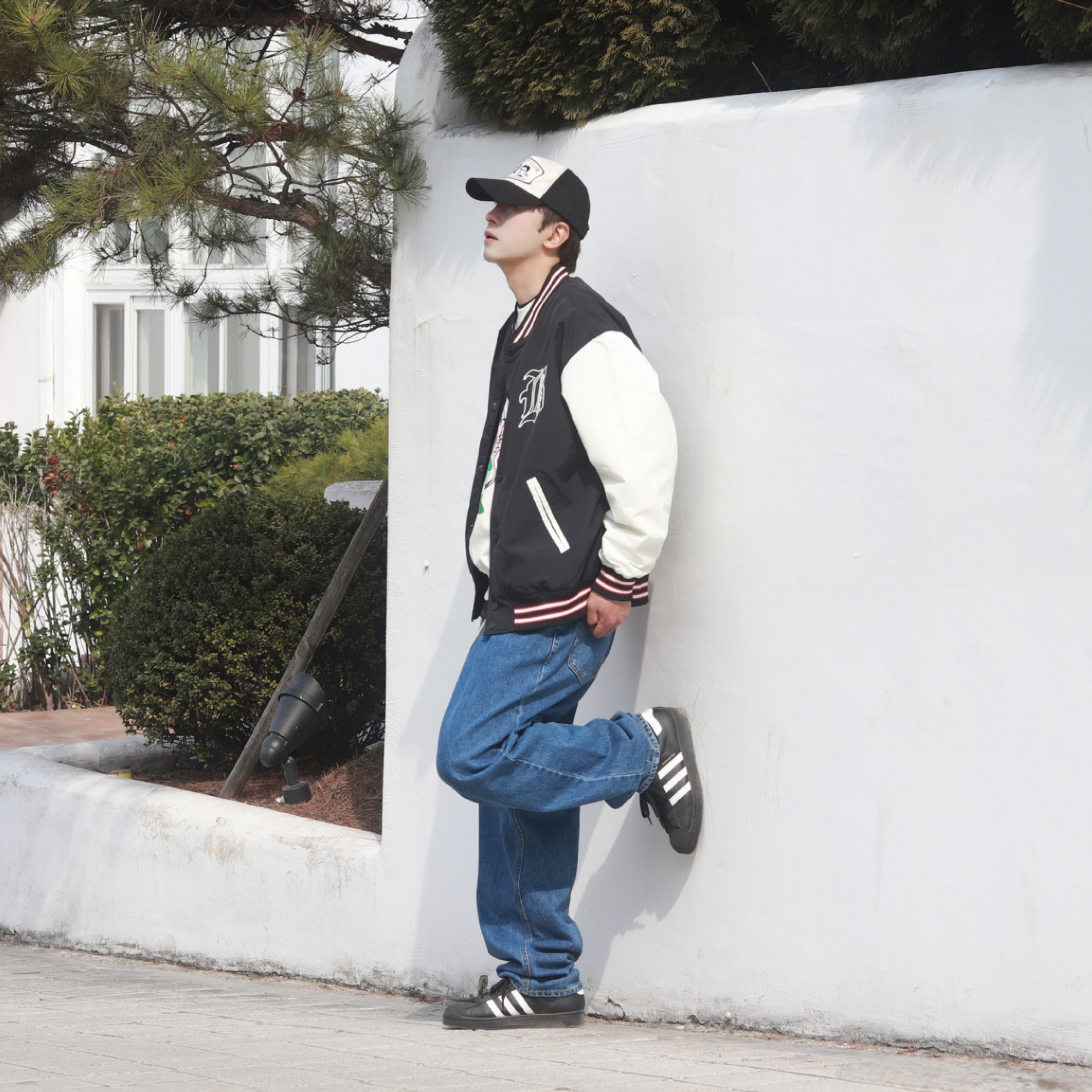 Adidas Superstar Core Black White 착용 스타일 - 4