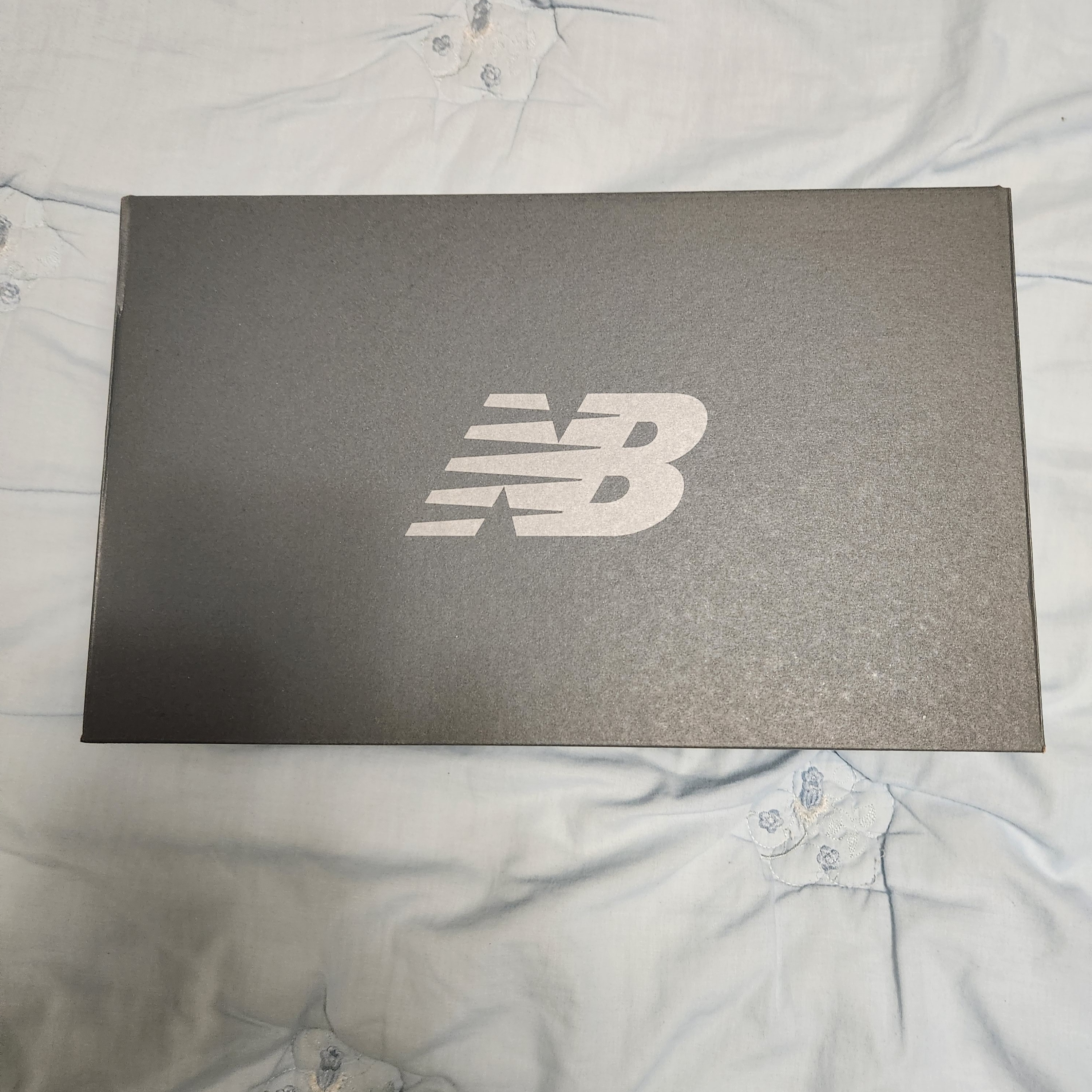 New Balance 574 Legacy Grey White 착용 스타일 - 1