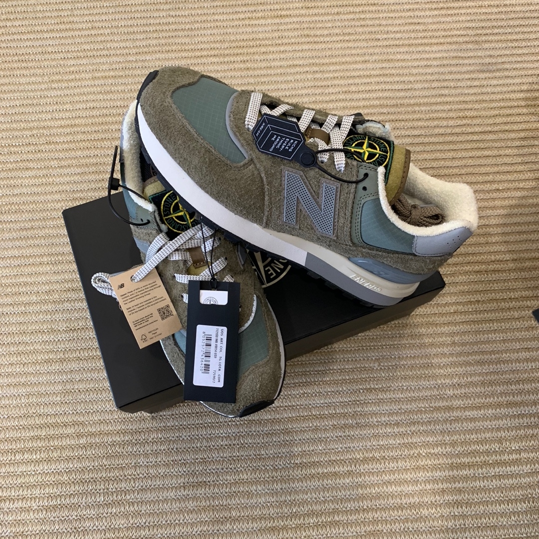 New Balance x Stone Island 574 Legacy Green 착용 스타일