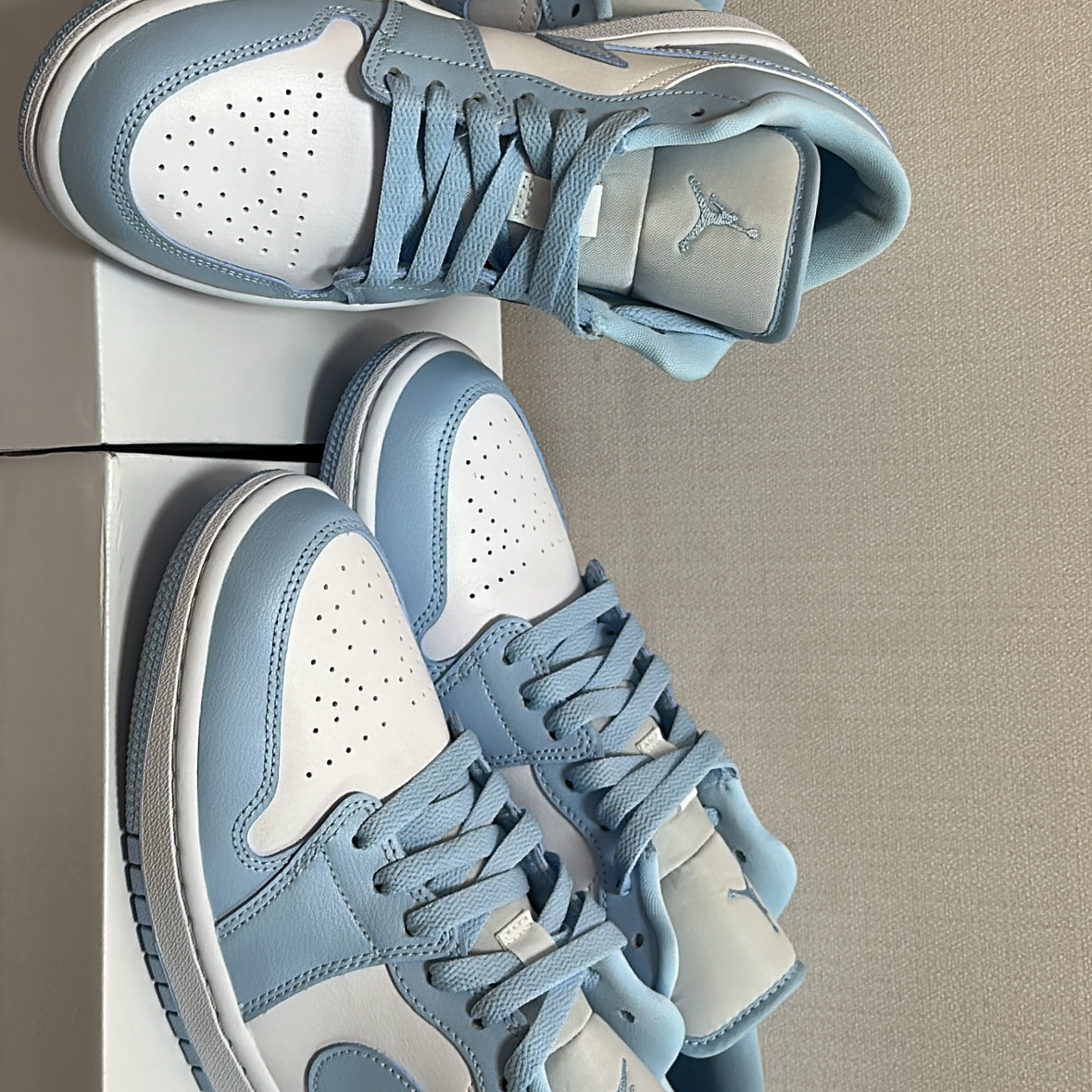 (W) Jordan 1 Low White Ice Blue 착용 스타일