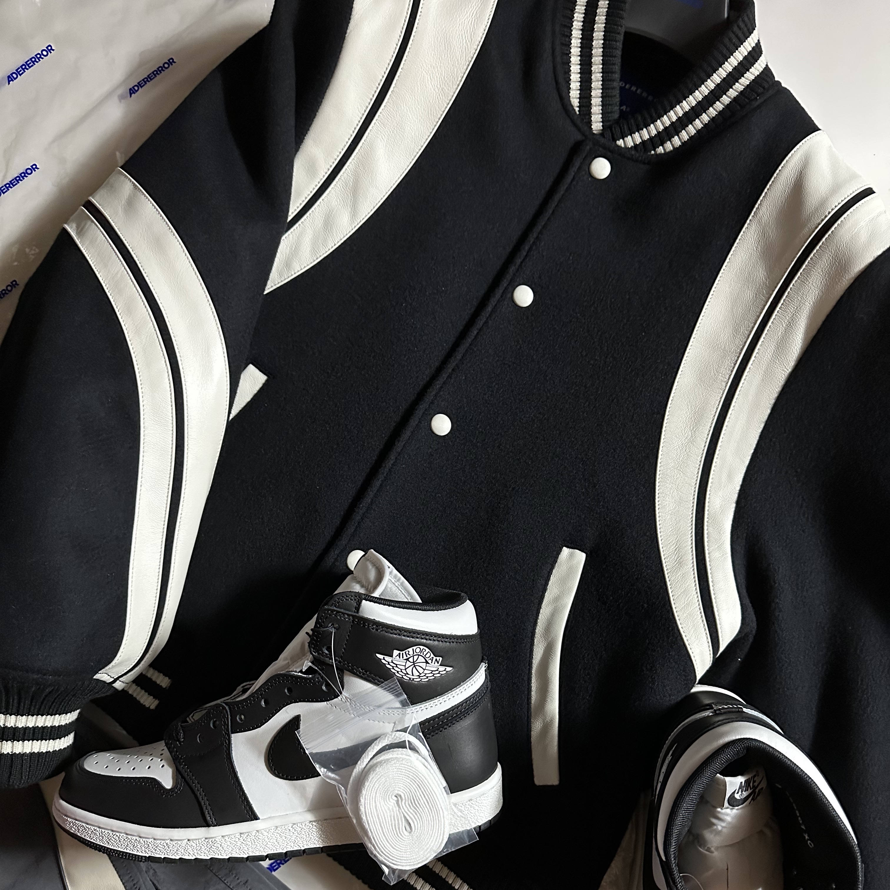 Ader Error Twit Jumper Noir, Jordan 1 High 85 Black White 착용 스타일