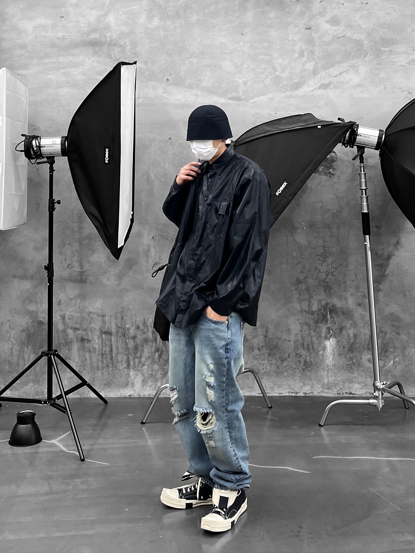 Converse x Drkshdw Turbodrk Chuck 70 Hi Black 착용 스타일 - 3