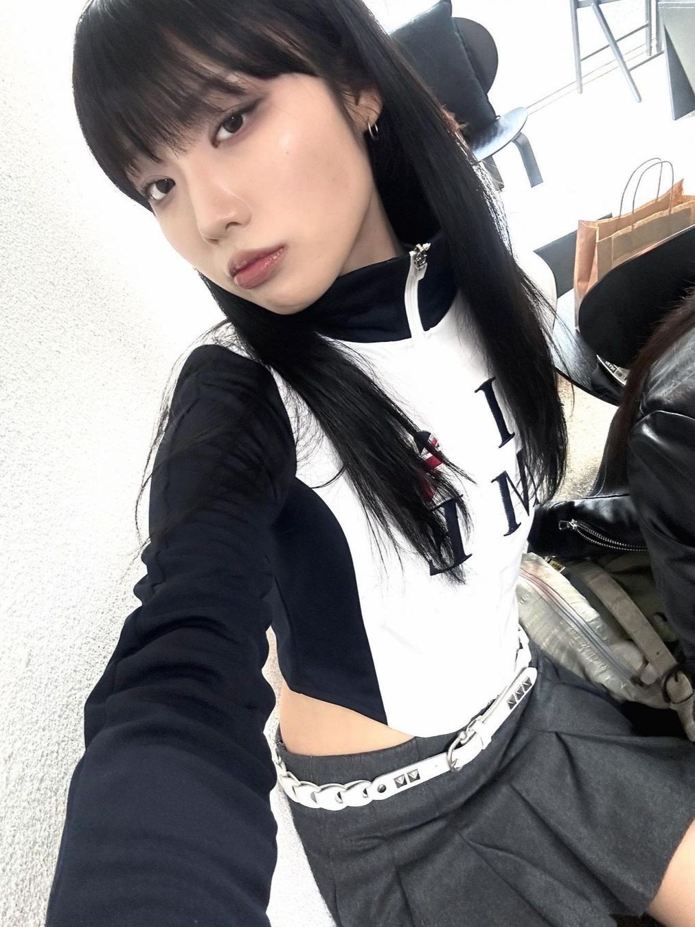 2000Archives I Love Me Jersey Zip-Up White Navy 착용 스타일 - 2
