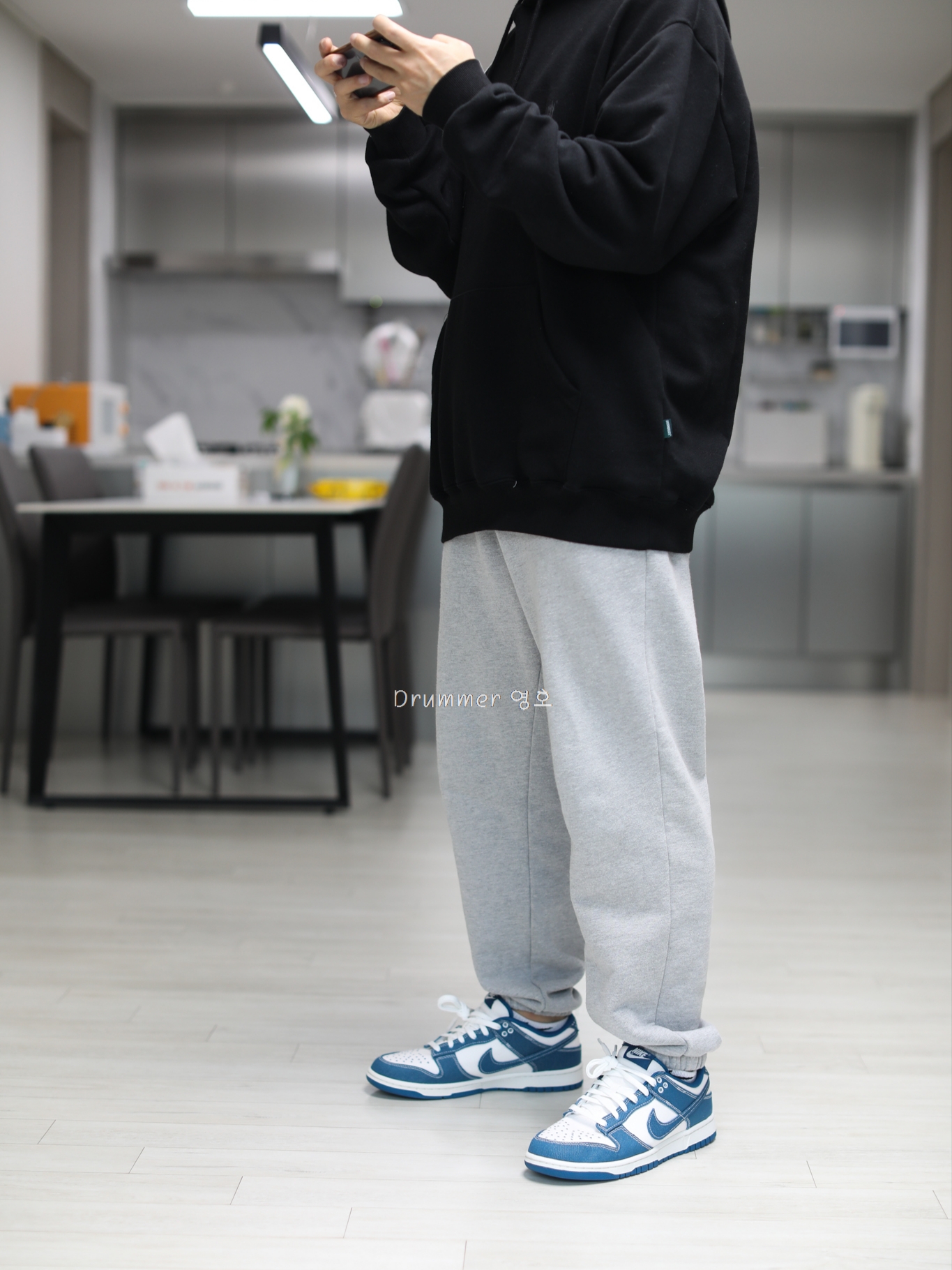 Nike Dunk Low Retro SE Industrial Blue 착용 스타일