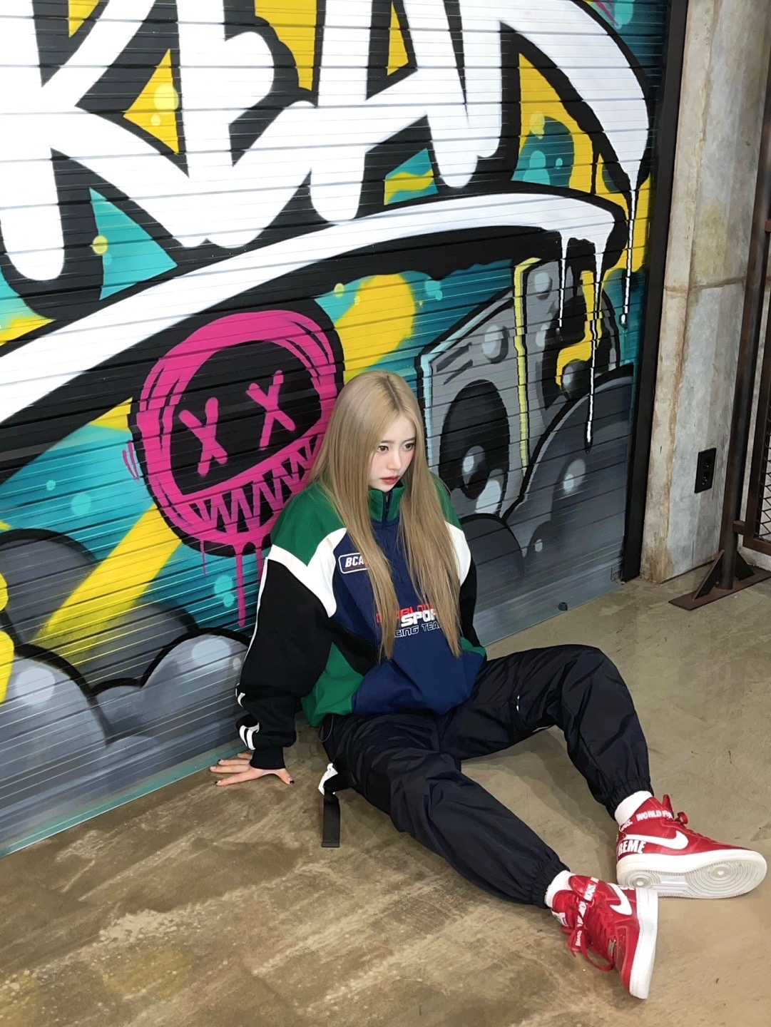 Nike x Supreme Air Force 1 High World Famous Red 착용 스타일 - 2