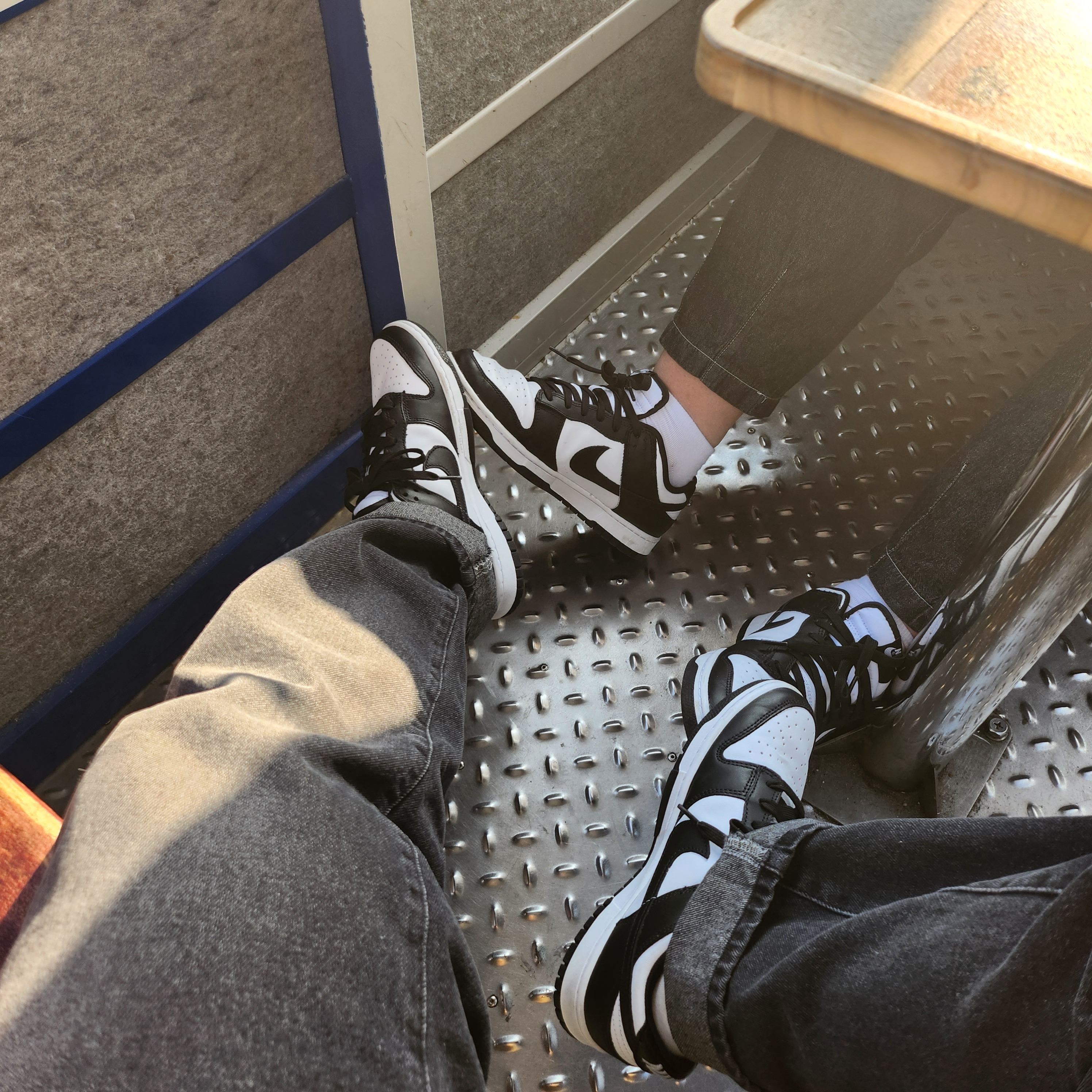 Nike Dunk Low Retro Black 착용 스타일