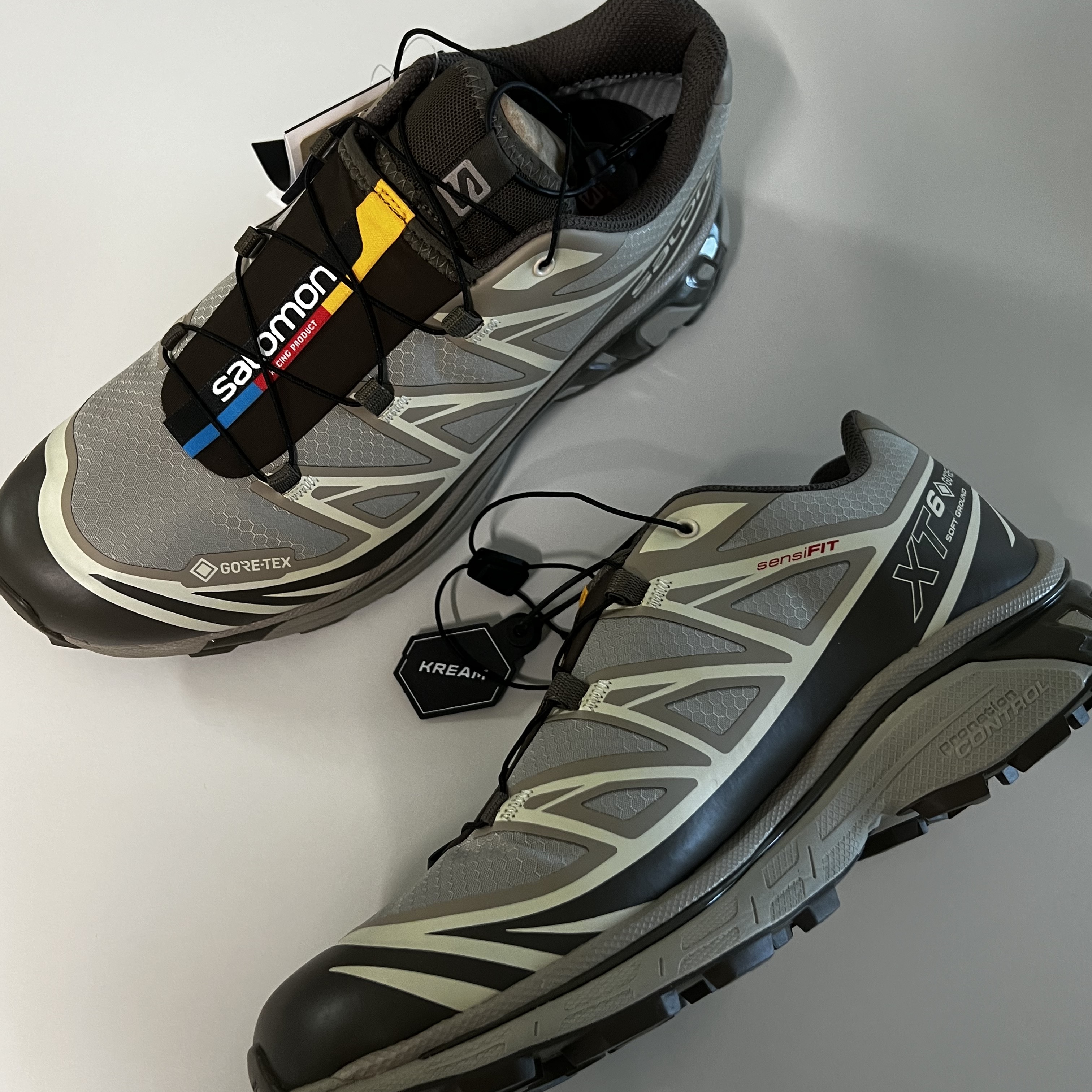 Salomon XT-6 Gore-Tex Vintage Khaki 착용 스타일