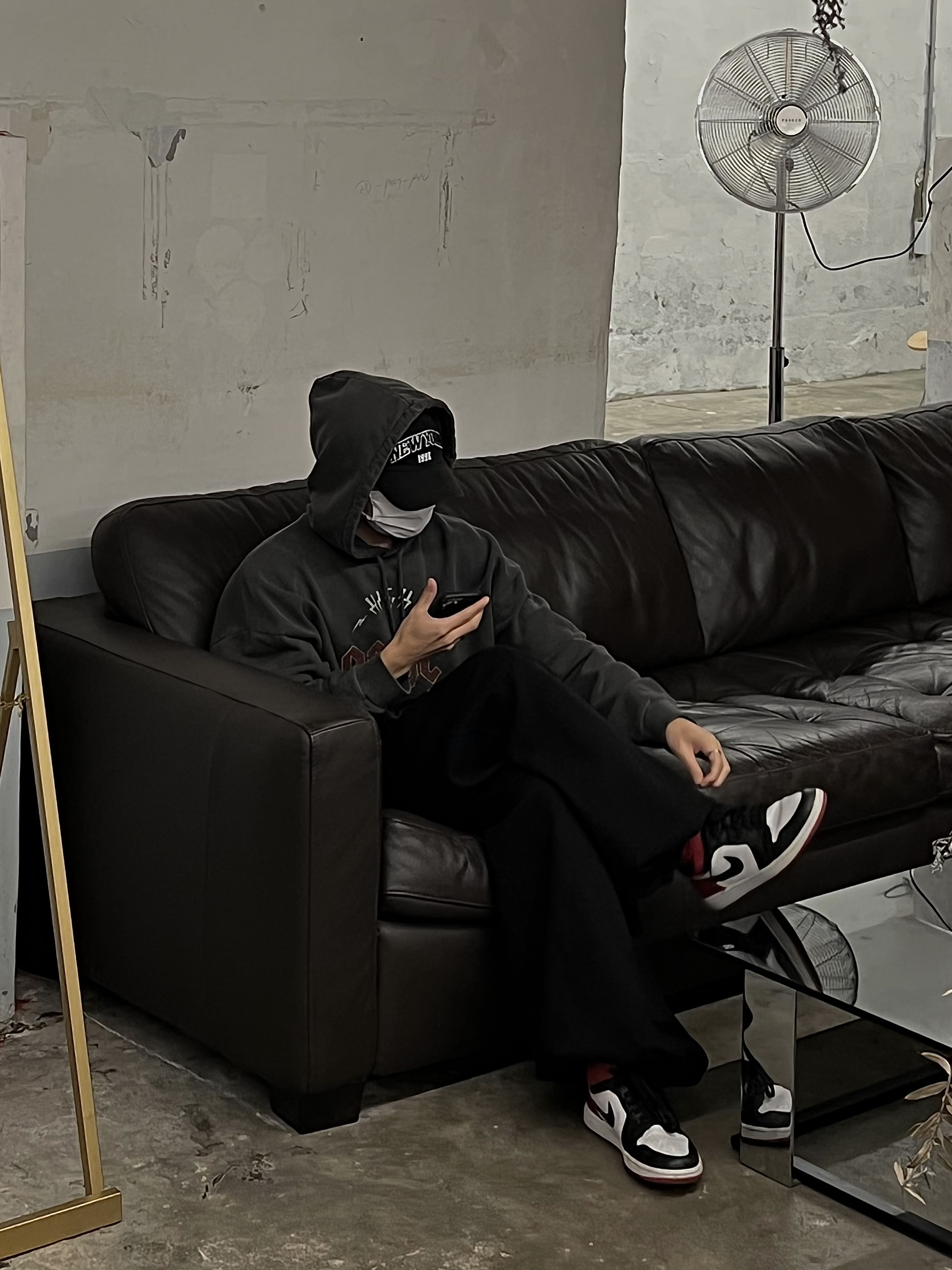Jordan 1 Retro High OG Black Toe 2016 착용 스타일 - 3