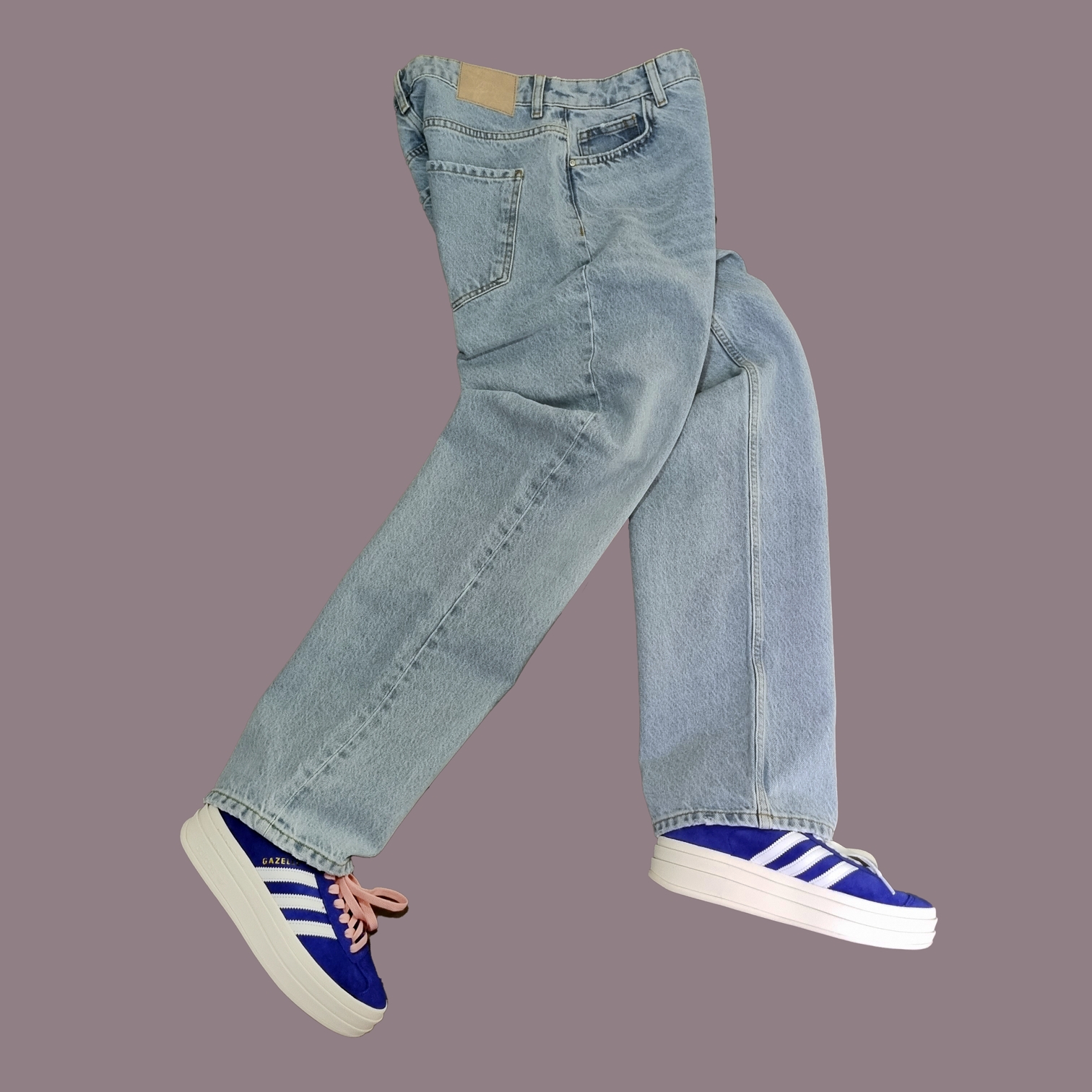(W) Adidas Gazelle Bold Blue Pink 착용 스타일