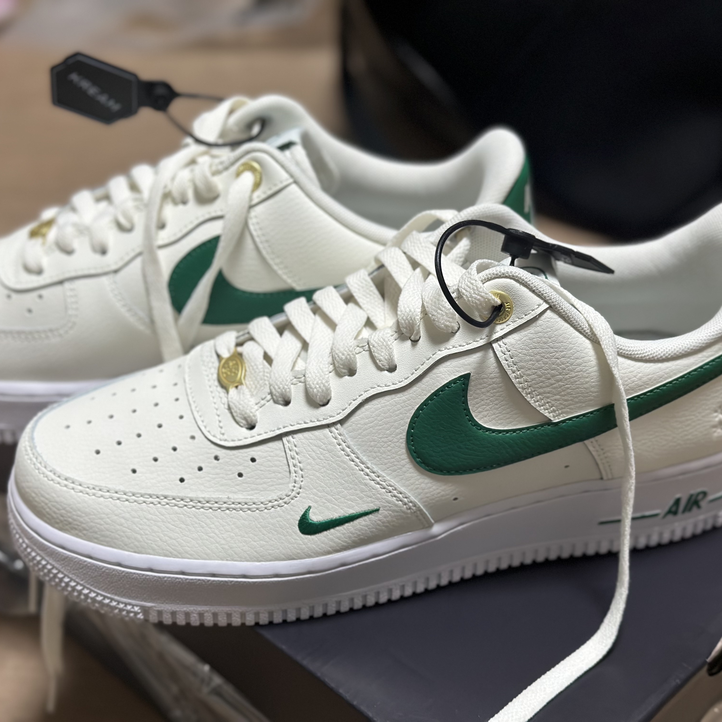 Nike Air Force 1 '07 LV8 40th Anniversary Join Forces Sail Malachite 착용 스타일 - 1
