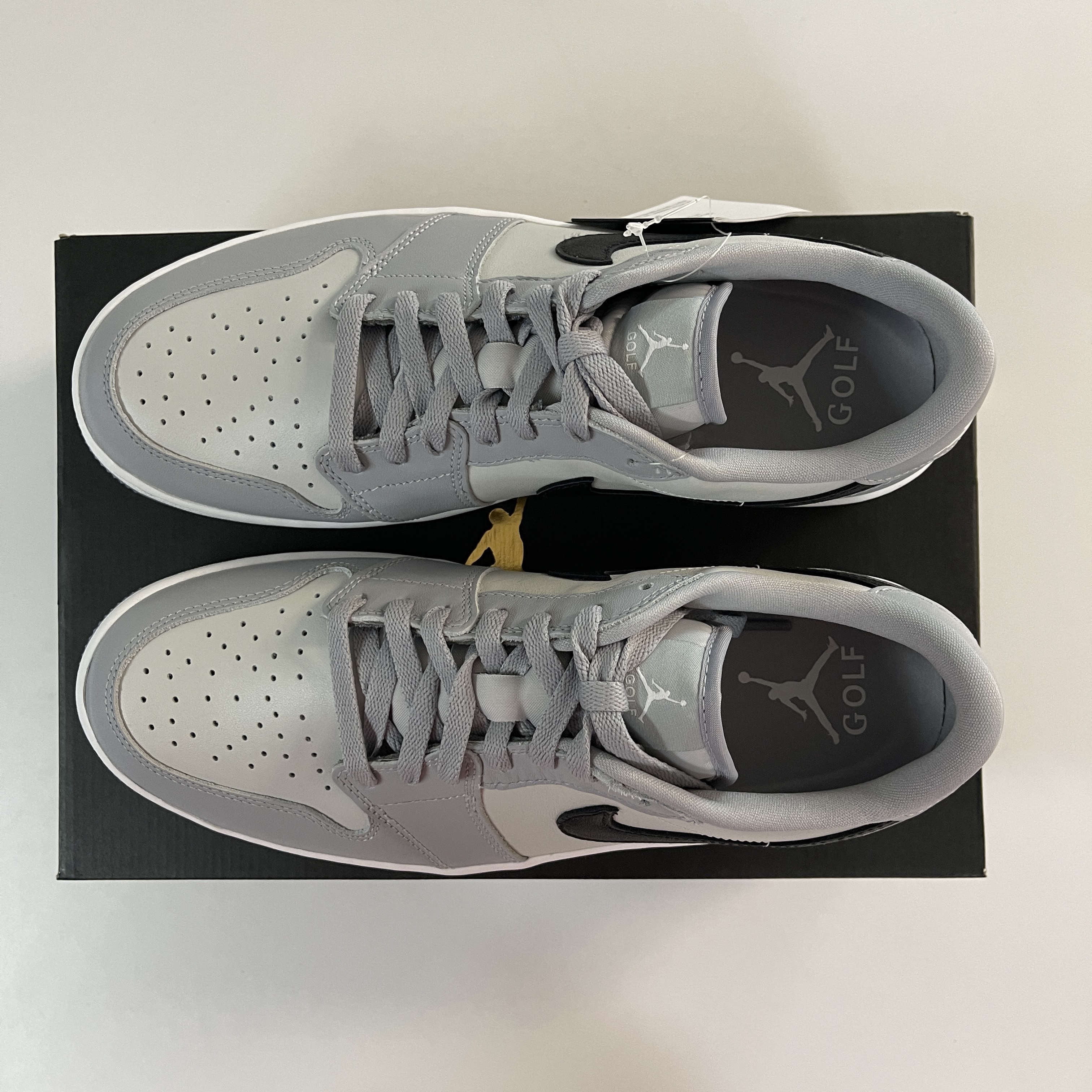 Jordan 1 Low Golf Wolf Grey 착용 스타일 - 2