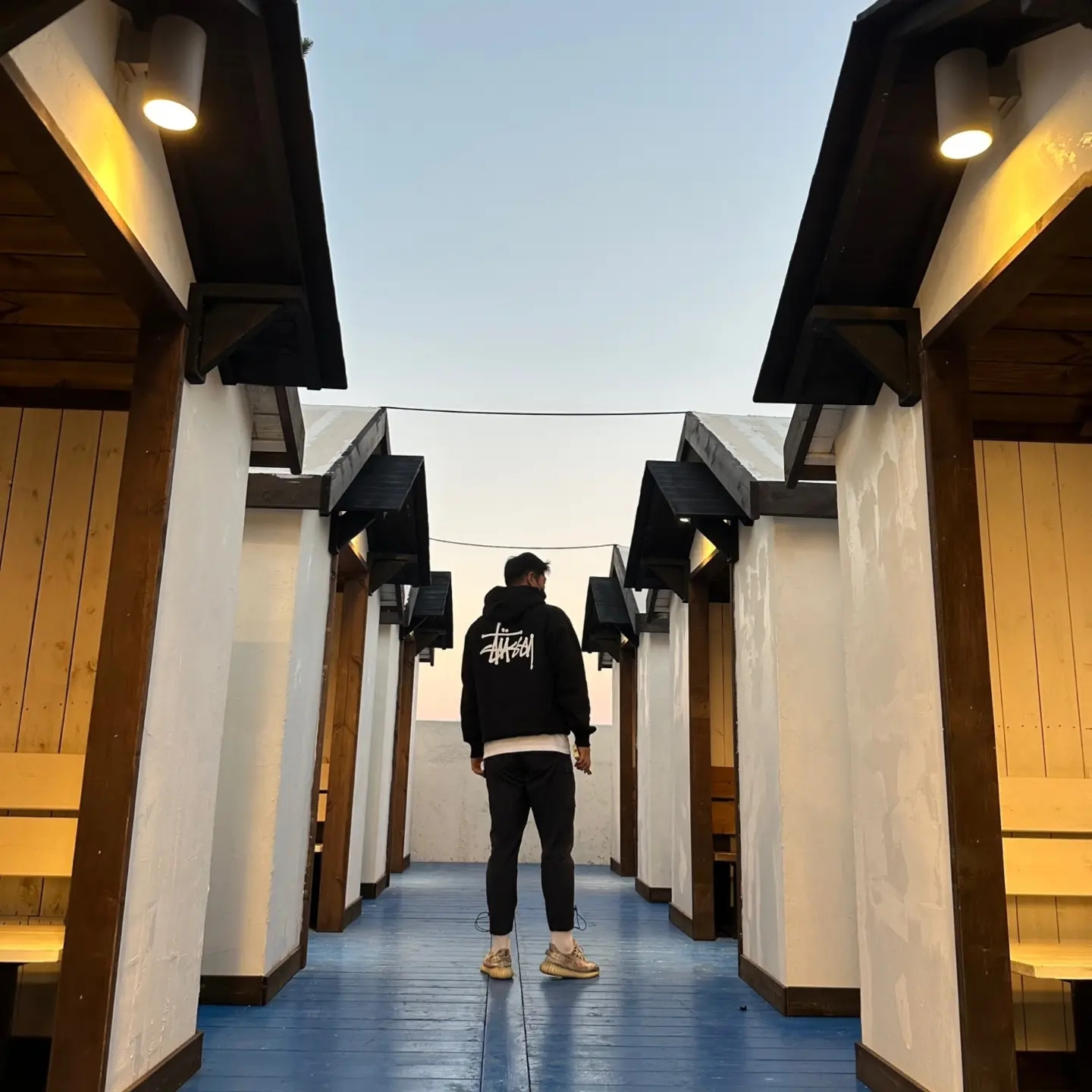 Stussy Basic Stussy Hoodie Black 2022, Adidas Yeezy Boost 350 V2 Zebra 2017/2019/2020 착용 스타일