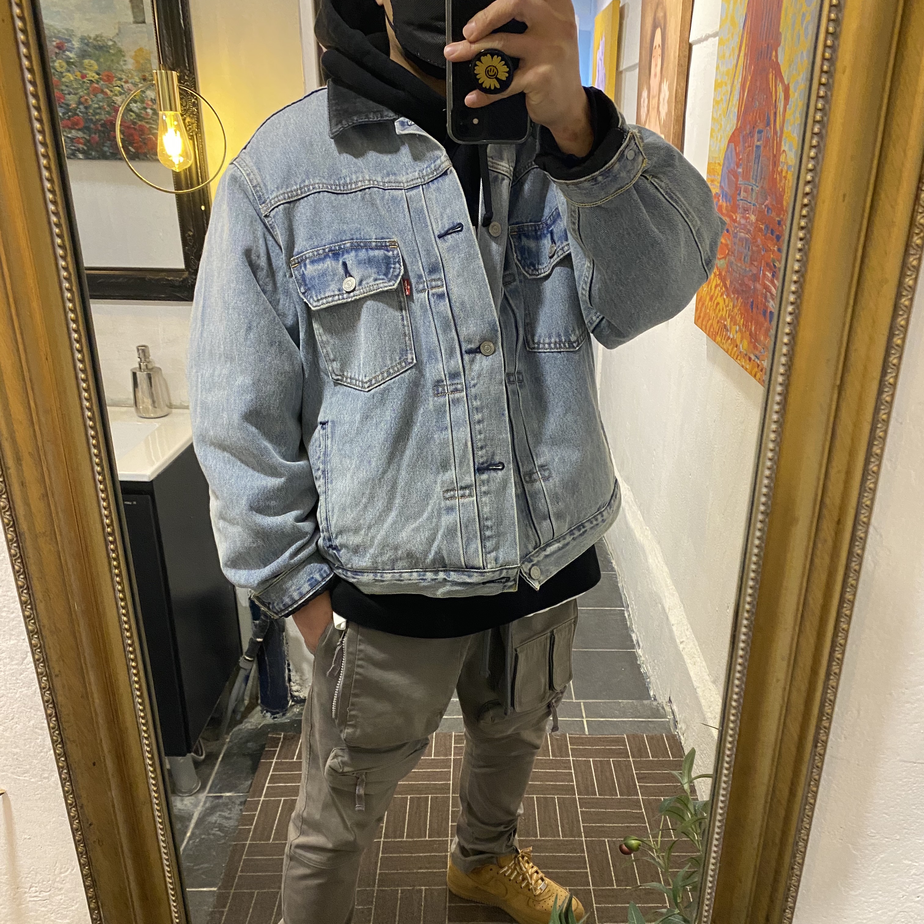 Stussy x Levi's Embossed Trucker Jacket Indigo 착용 스타일 - 1