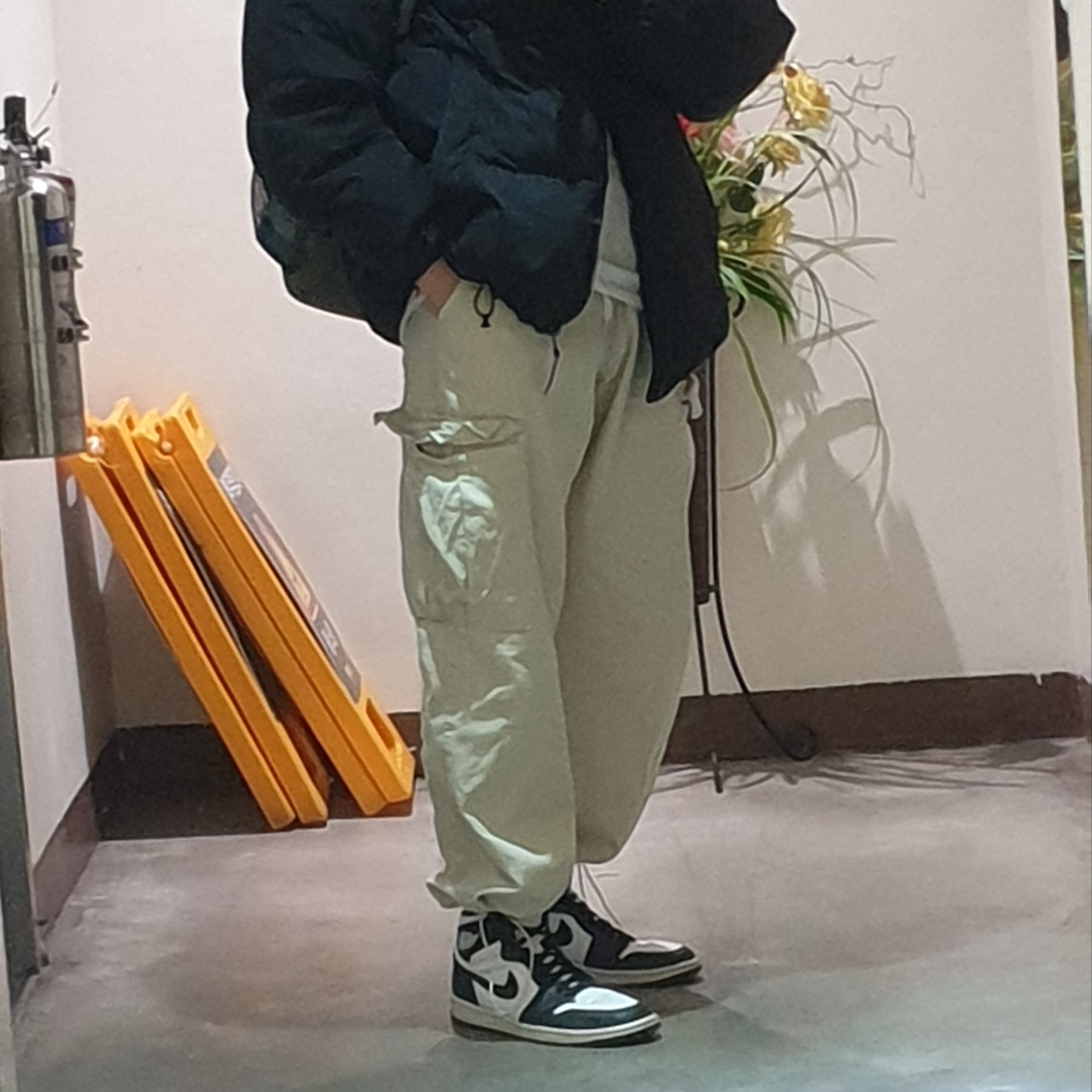 Jordan 1 High 85 Black White, Jordan 1 High Golf White Black 착용 스타일 - 1