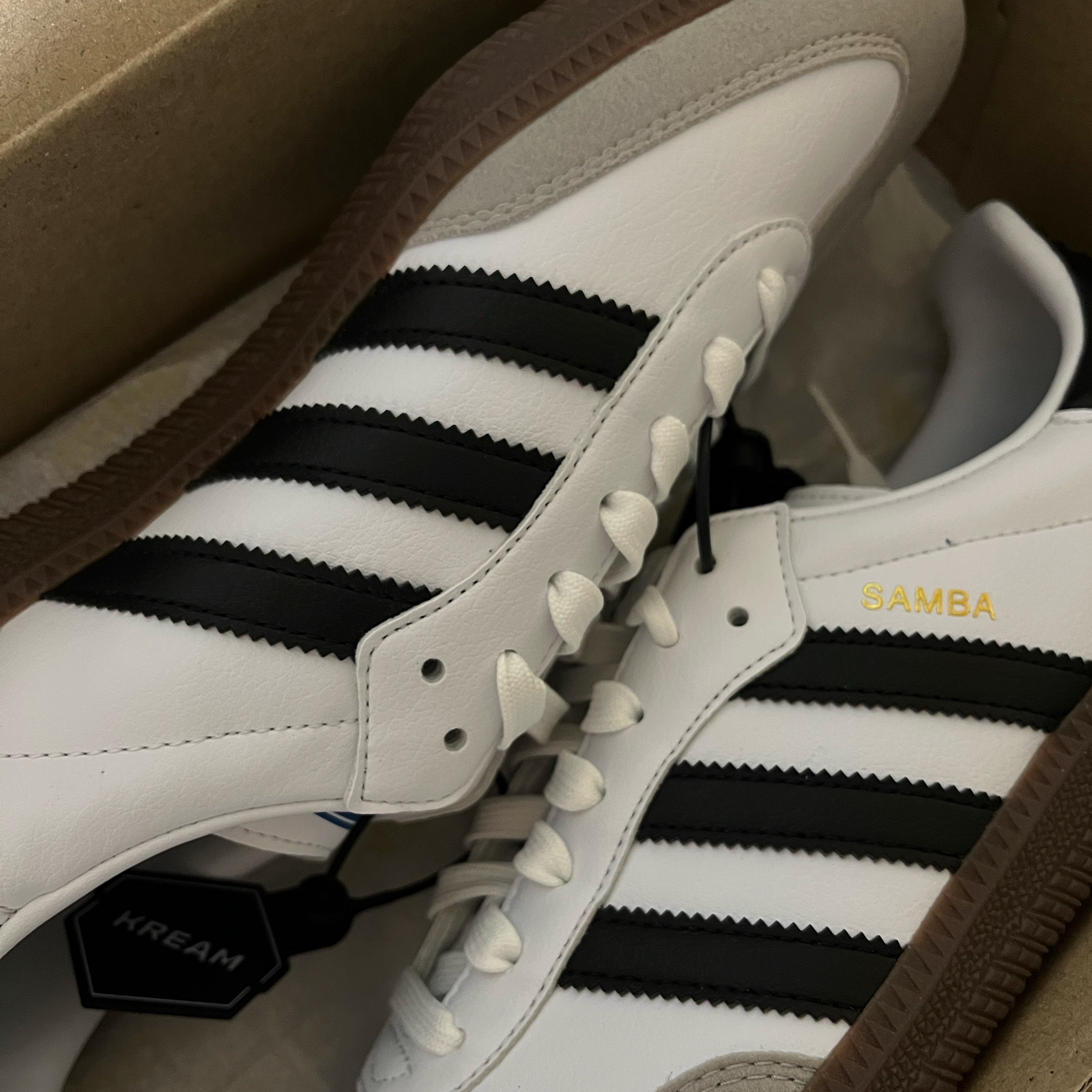 Adidas Samba Vegan White Black 착용 스타일