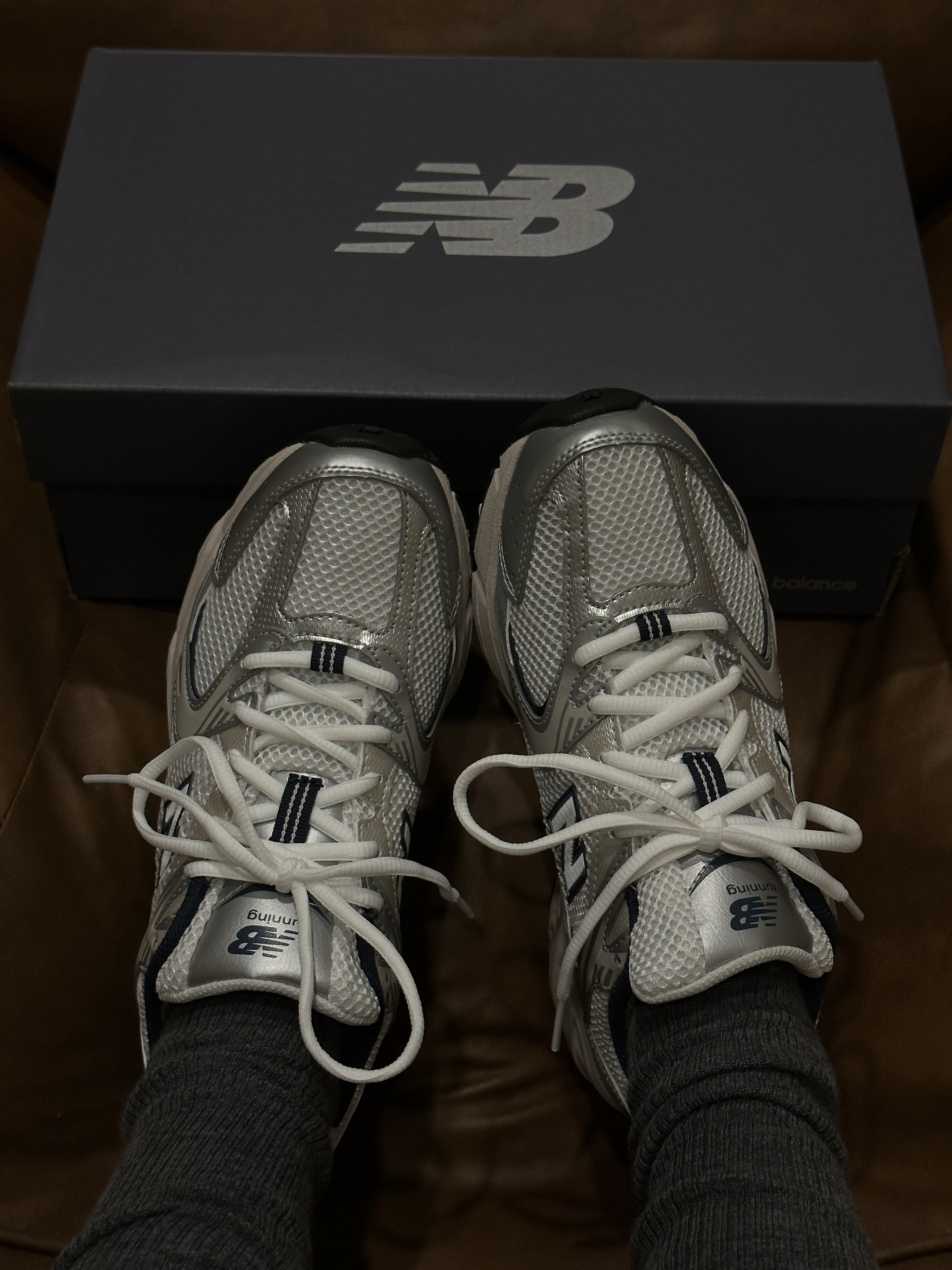 New Balance 530 Steel Grey 착용 스타일