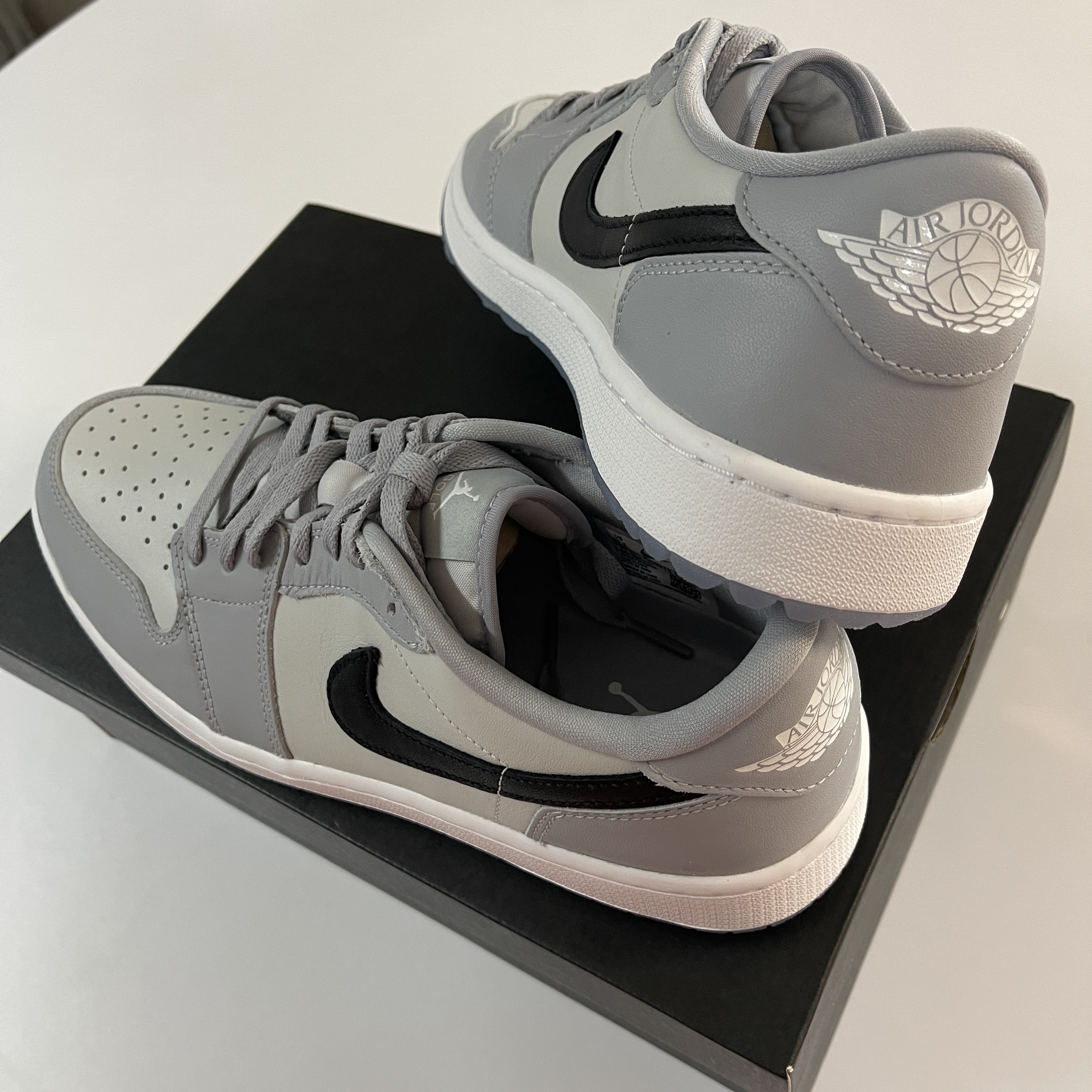 Jordan 1 Low Golf Wolf Grey 착용 스타일 - 4