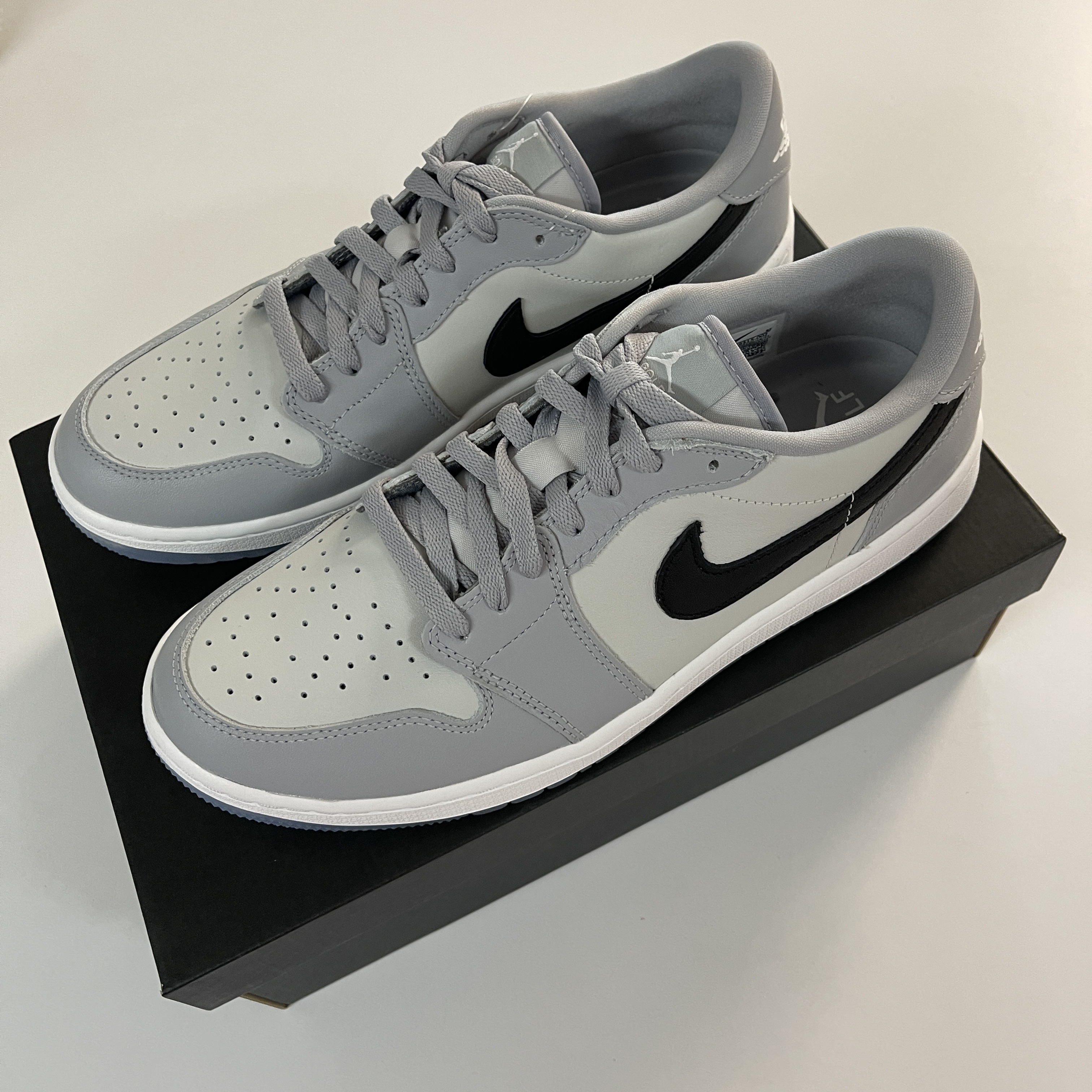 Jordan 1 Low Golf Wolf Grey 착용 스타일 - 3