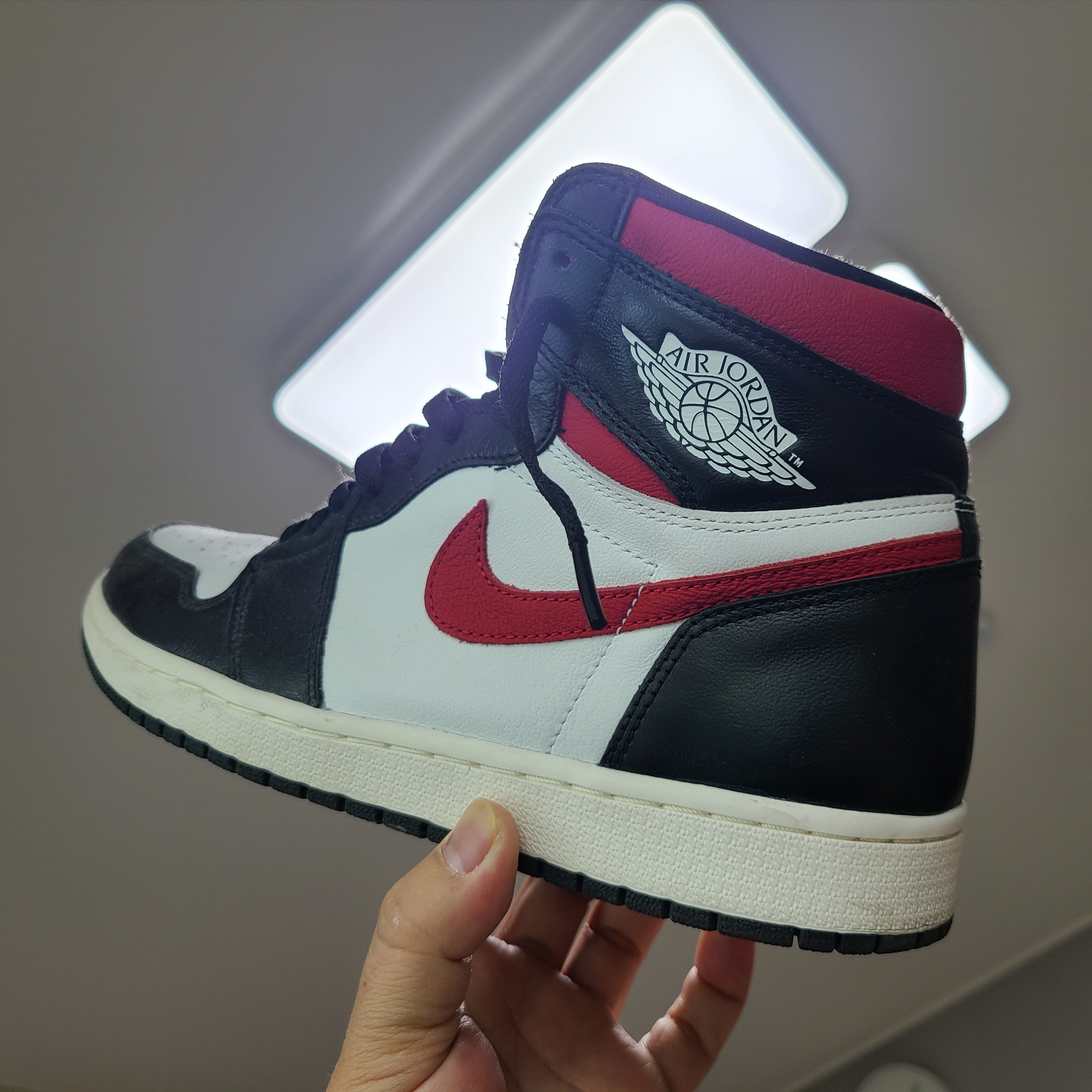 Jordan 1 Retro High OG Gym Red 착용 스타일